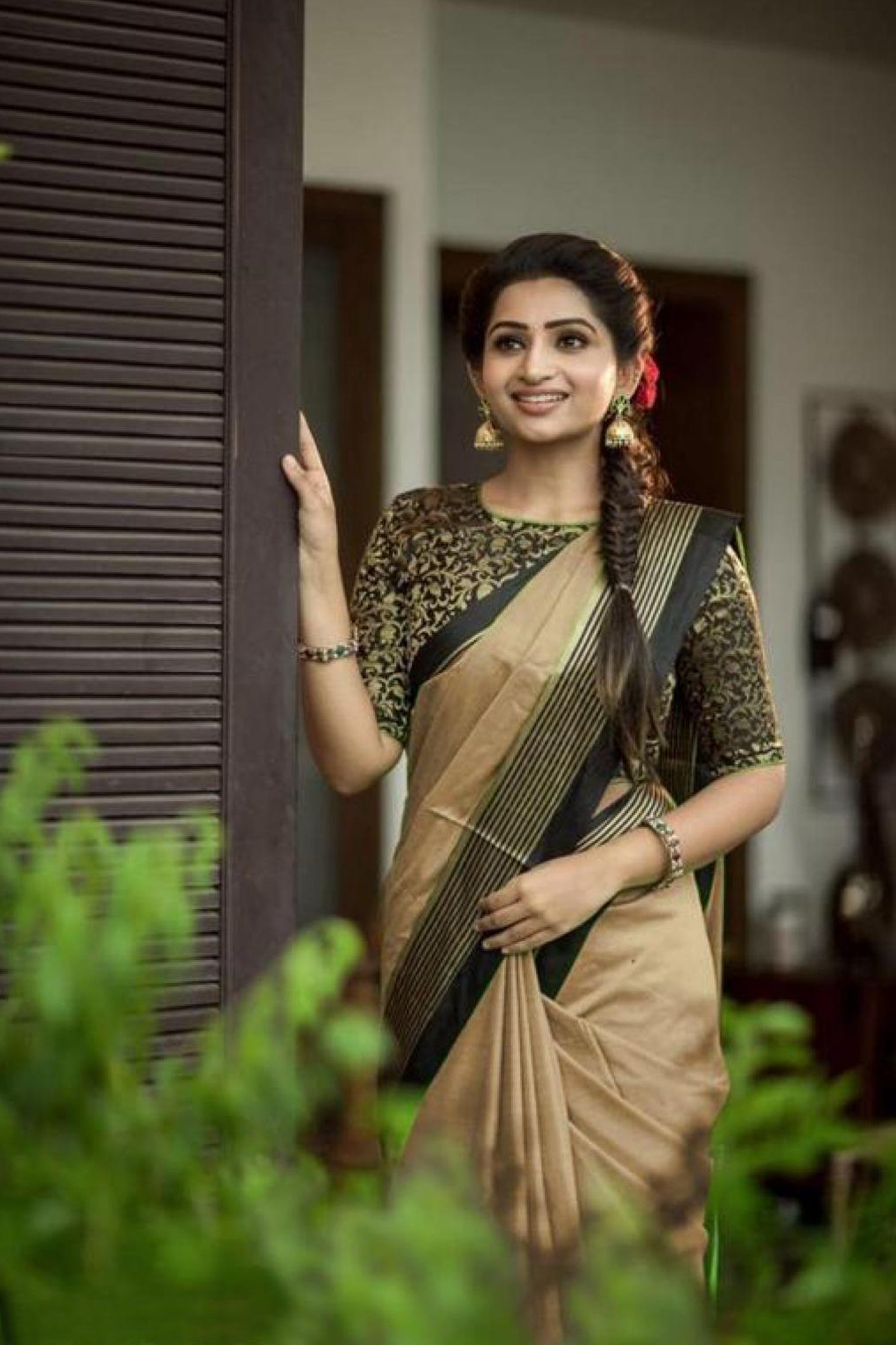 Timeless Elegance Silk Saree: Jacquard Blouse and Versatile Styling