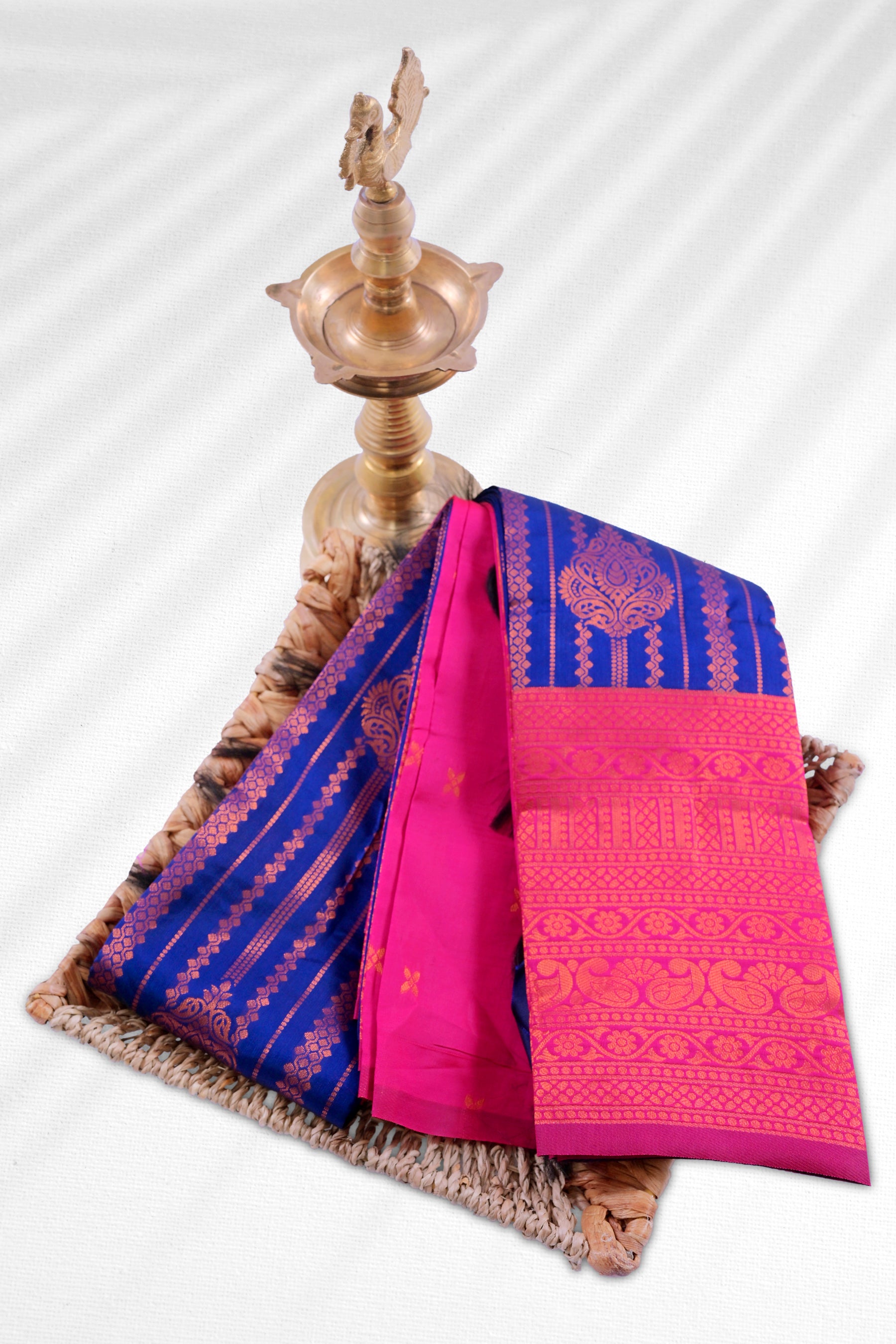 Zari-Line Saree: Blend of Tradition & Modern Trends - JCSFashions