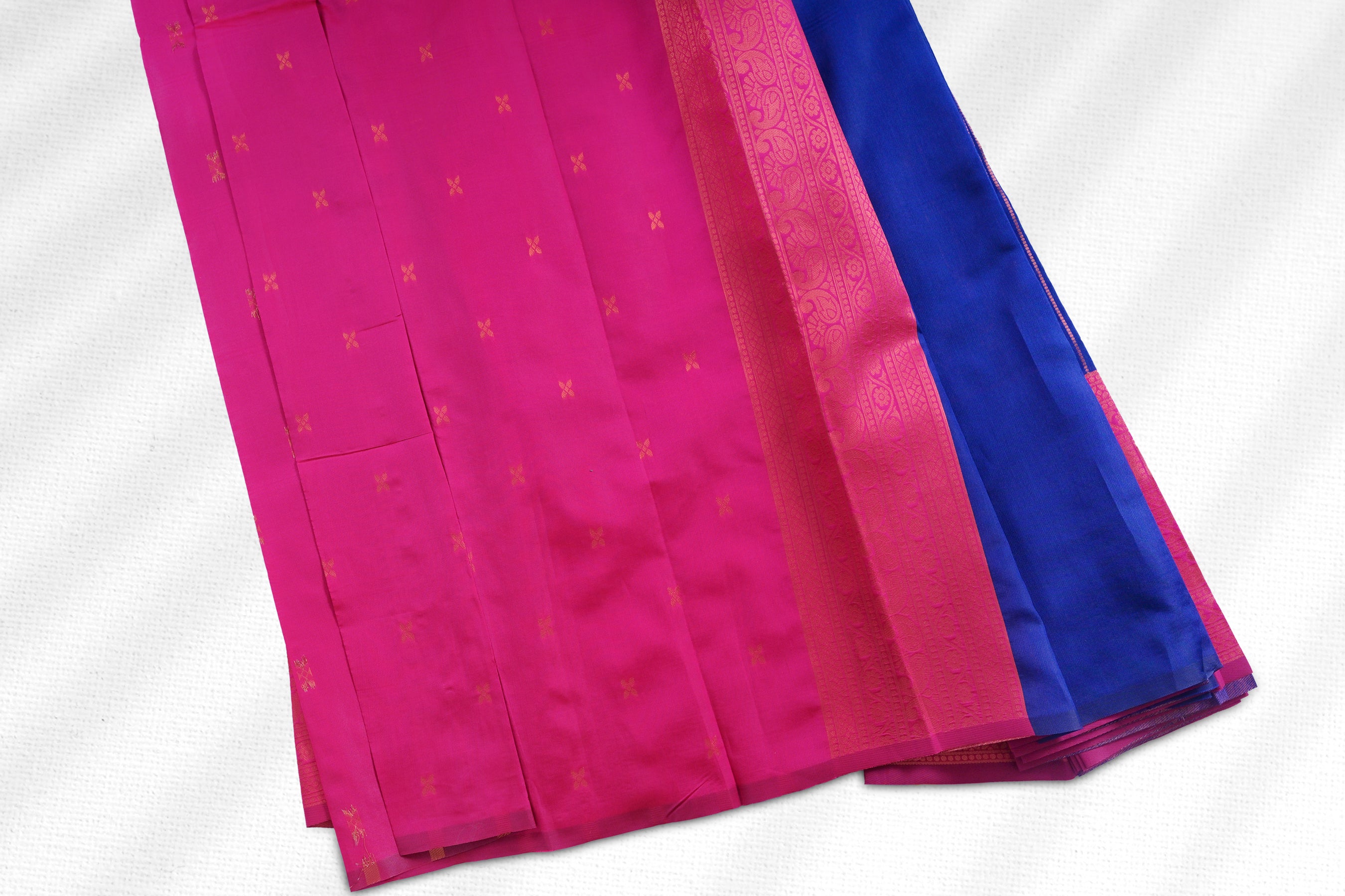 Zari-Line Saree: Blend of Tradition & Modern Trends - JCSFashions