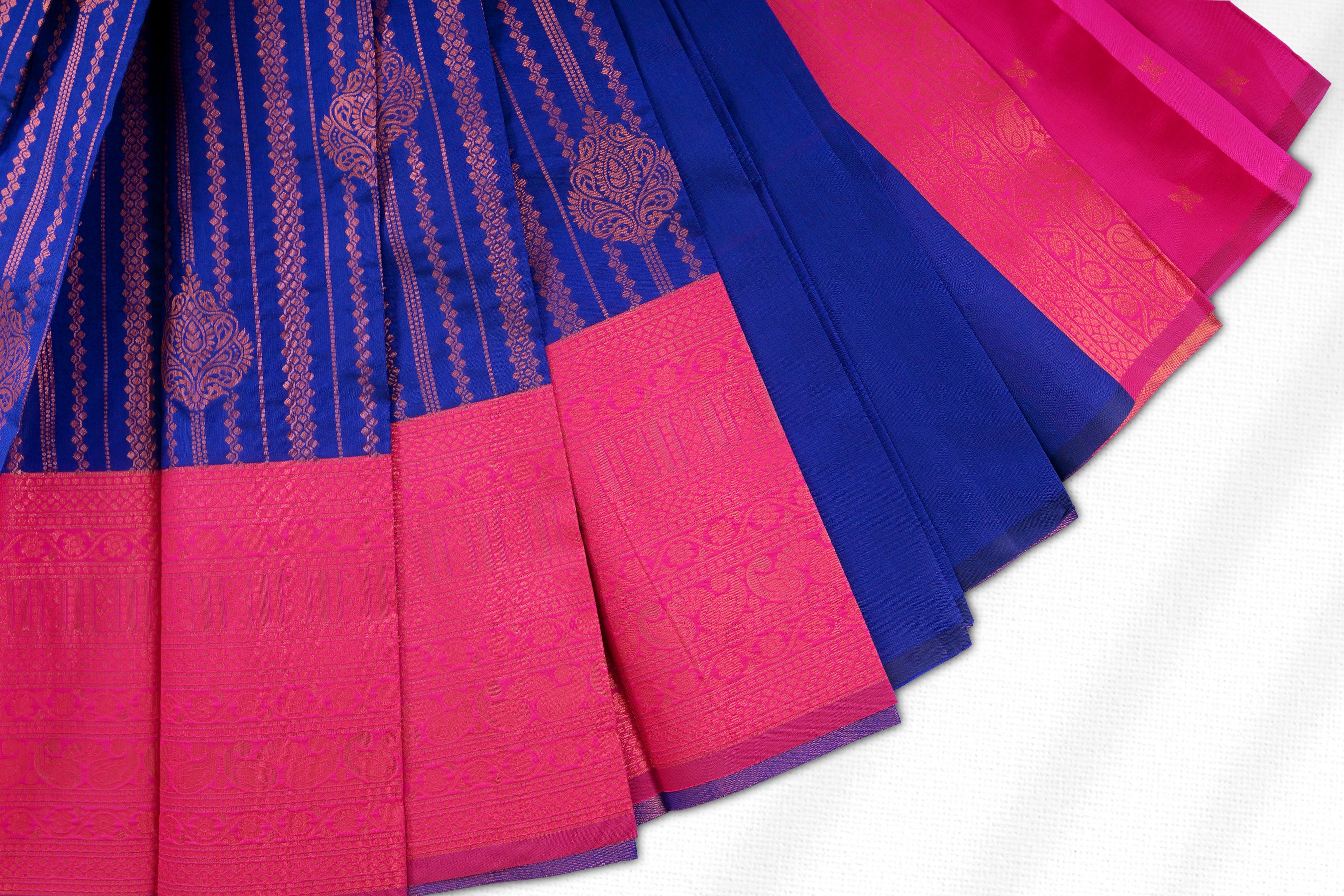 Zari-Line Saree: Blend of Tradition & Modern Trends - JCSFashions