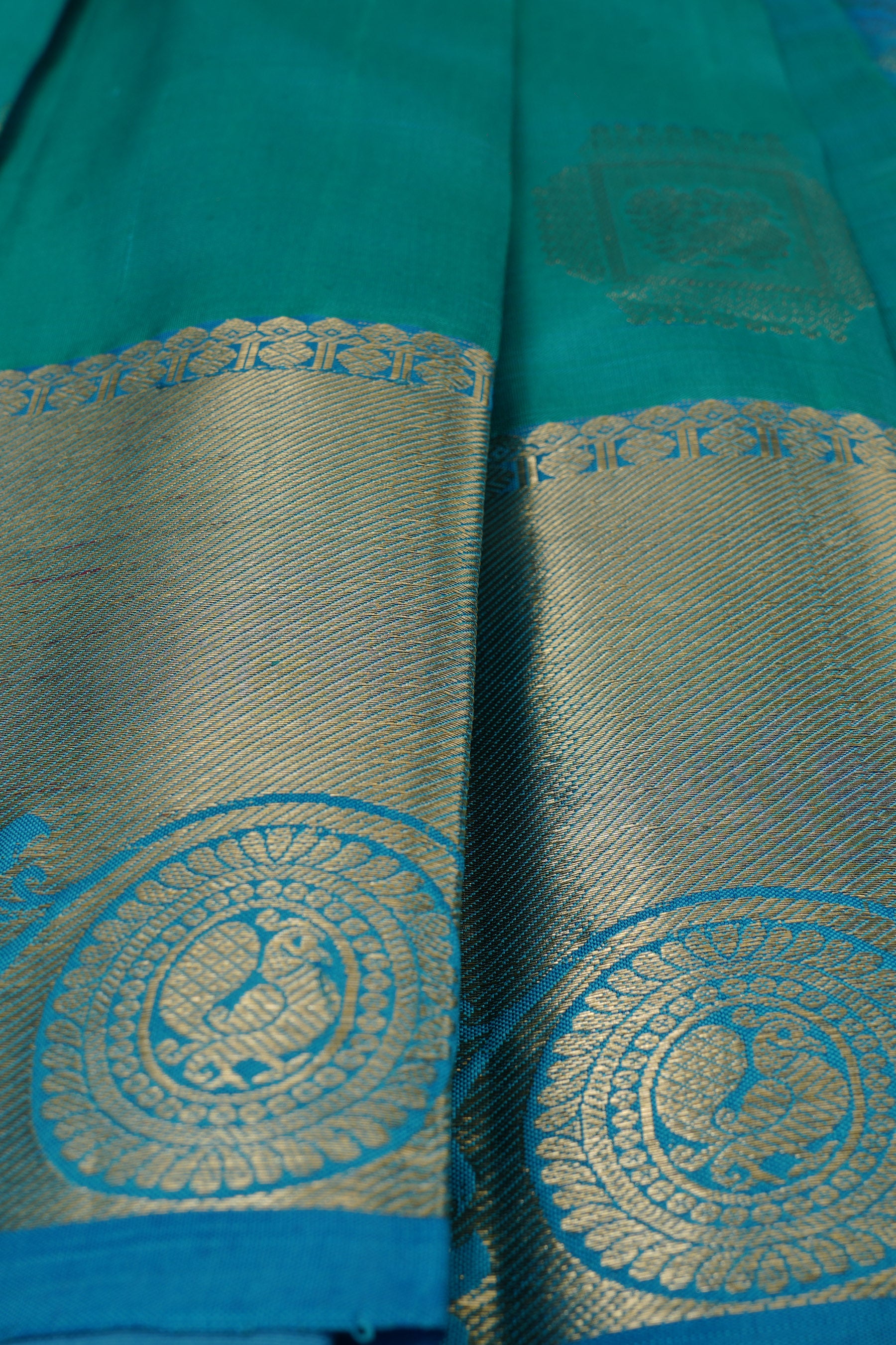 Elegant Kanchipuram Handloom Silk Masterpiece with Grand Pallu in Blue Saree JCS Fashions