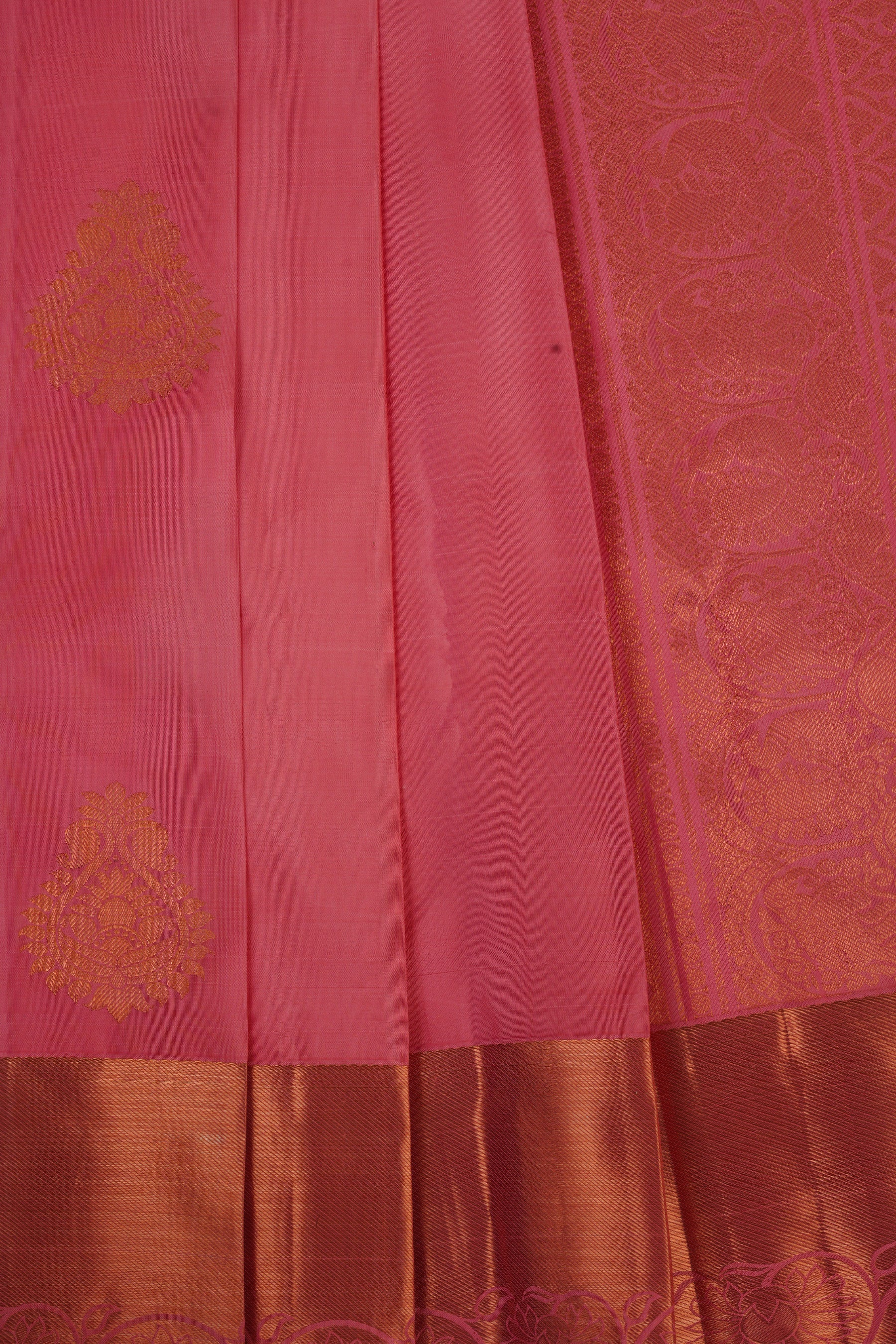 Handcrafted Elegance: Pure Handloom Silk Saree with Unique Border Saree JCS Fashions