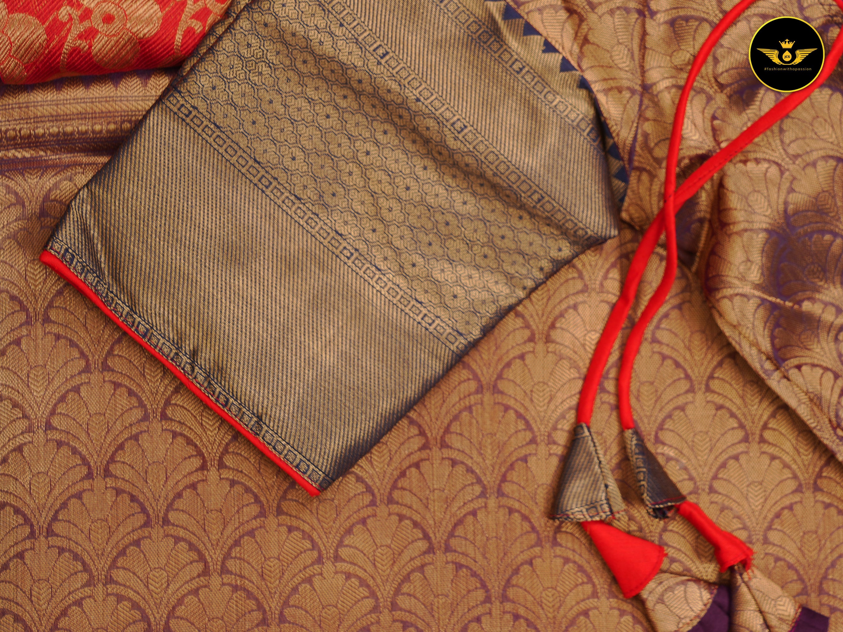 Kora Weaves Kancheepuram Style Saree With Brocade Blouse