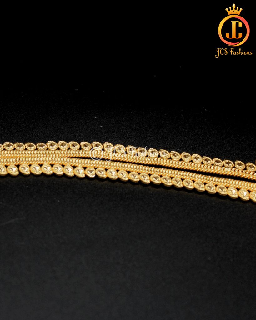 Chic 8.5" Gold Plated Anklet - Elegant and Timeless Style