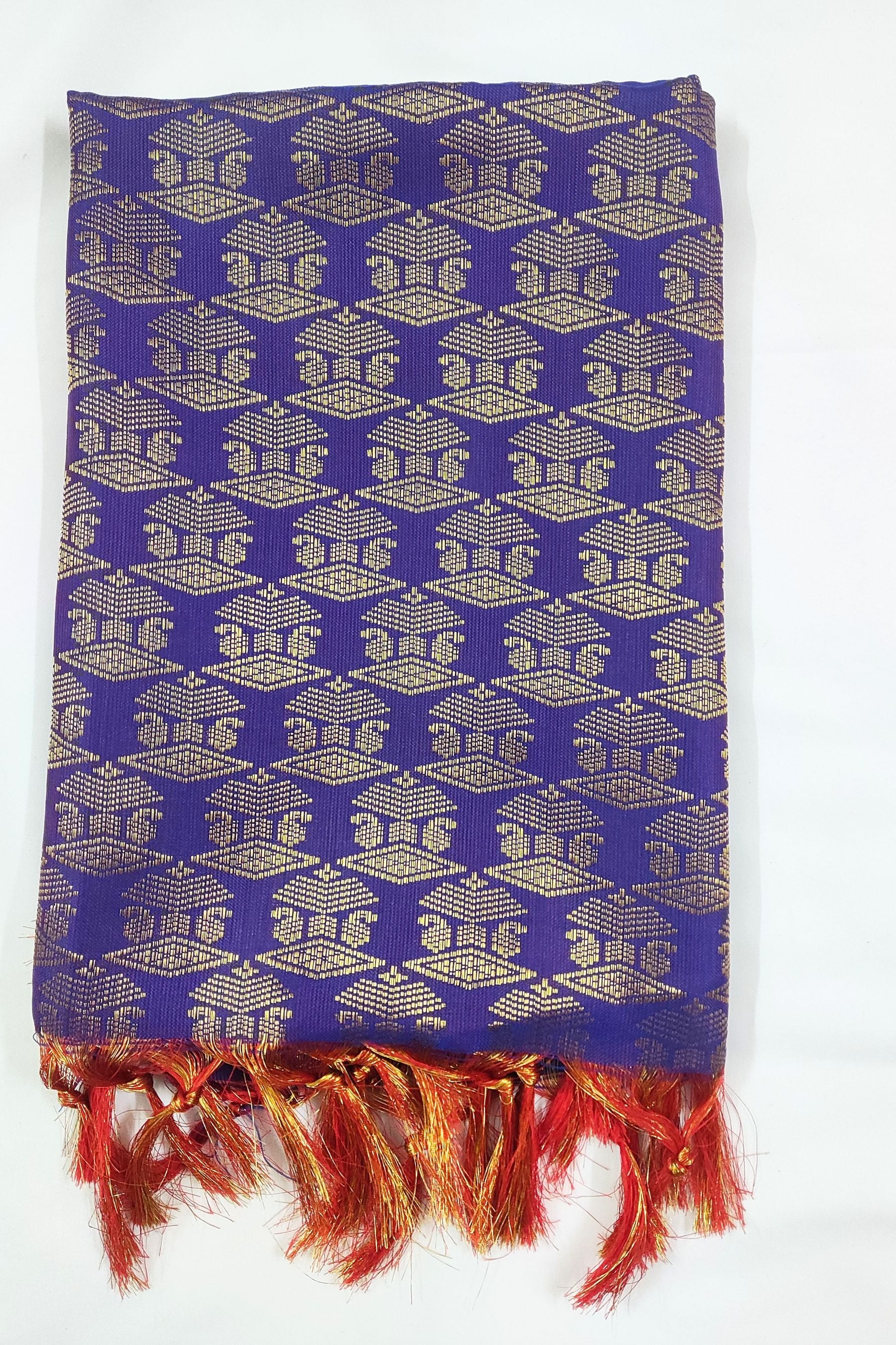 Elegant Ponnadai Shawl by JCSFashions - Blend of Tradition and Style Shawl JCS Fashions