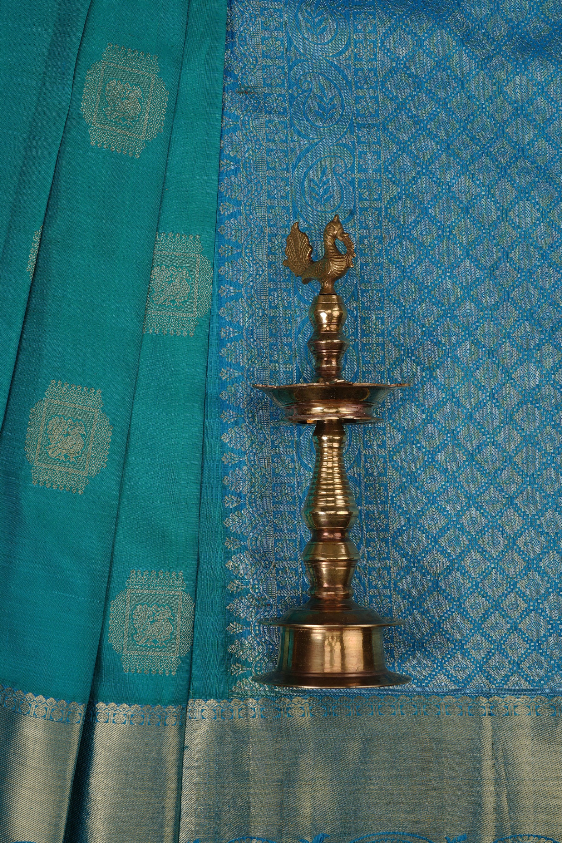 Elegant Kanchipuram Handloom Silk Masterpiece with Grand Pallu in Blue Saree JCS Fashions