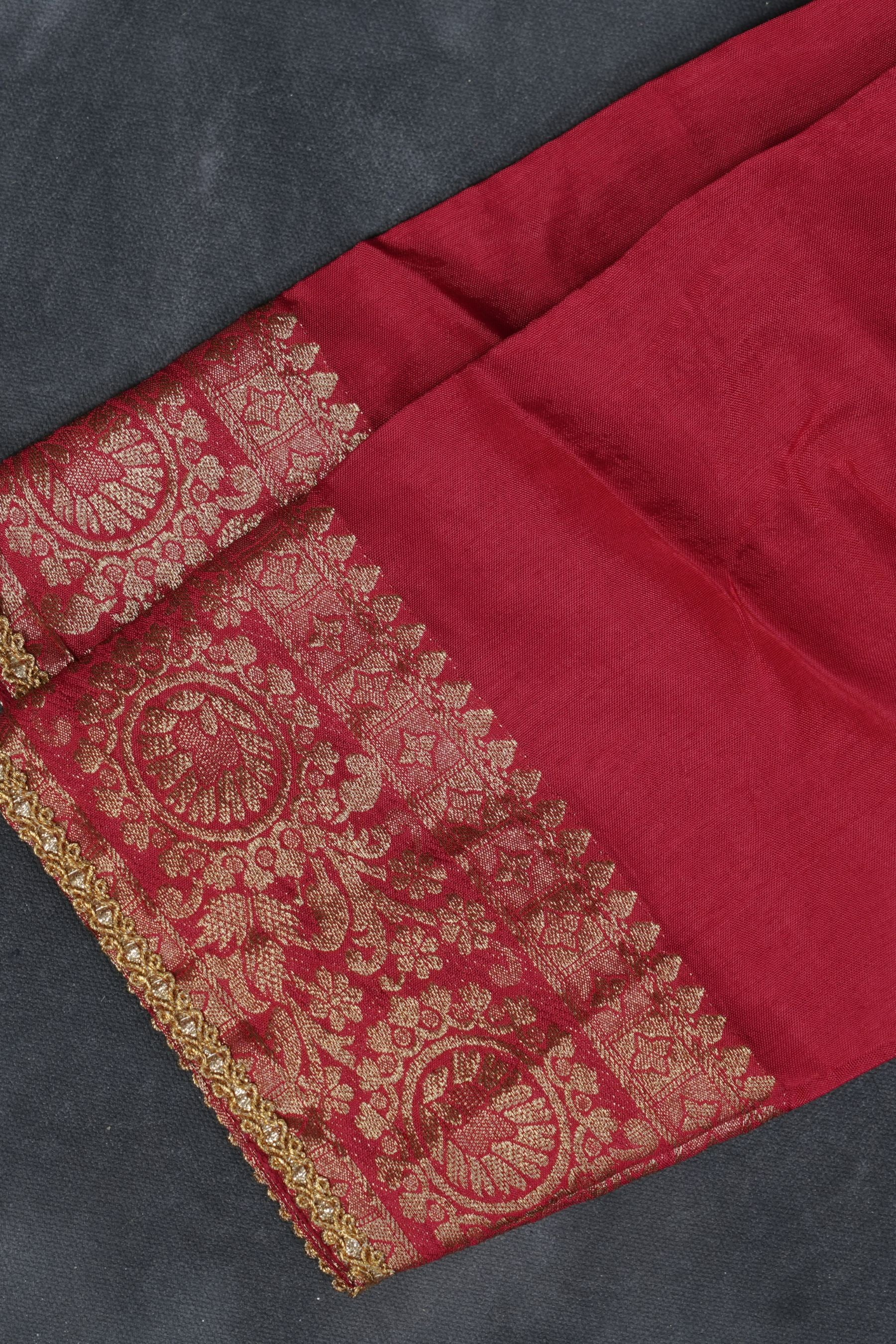 Exclusive bold colors on Munga silk saree with Woven kanchi zari border SAREE JCS Fashions