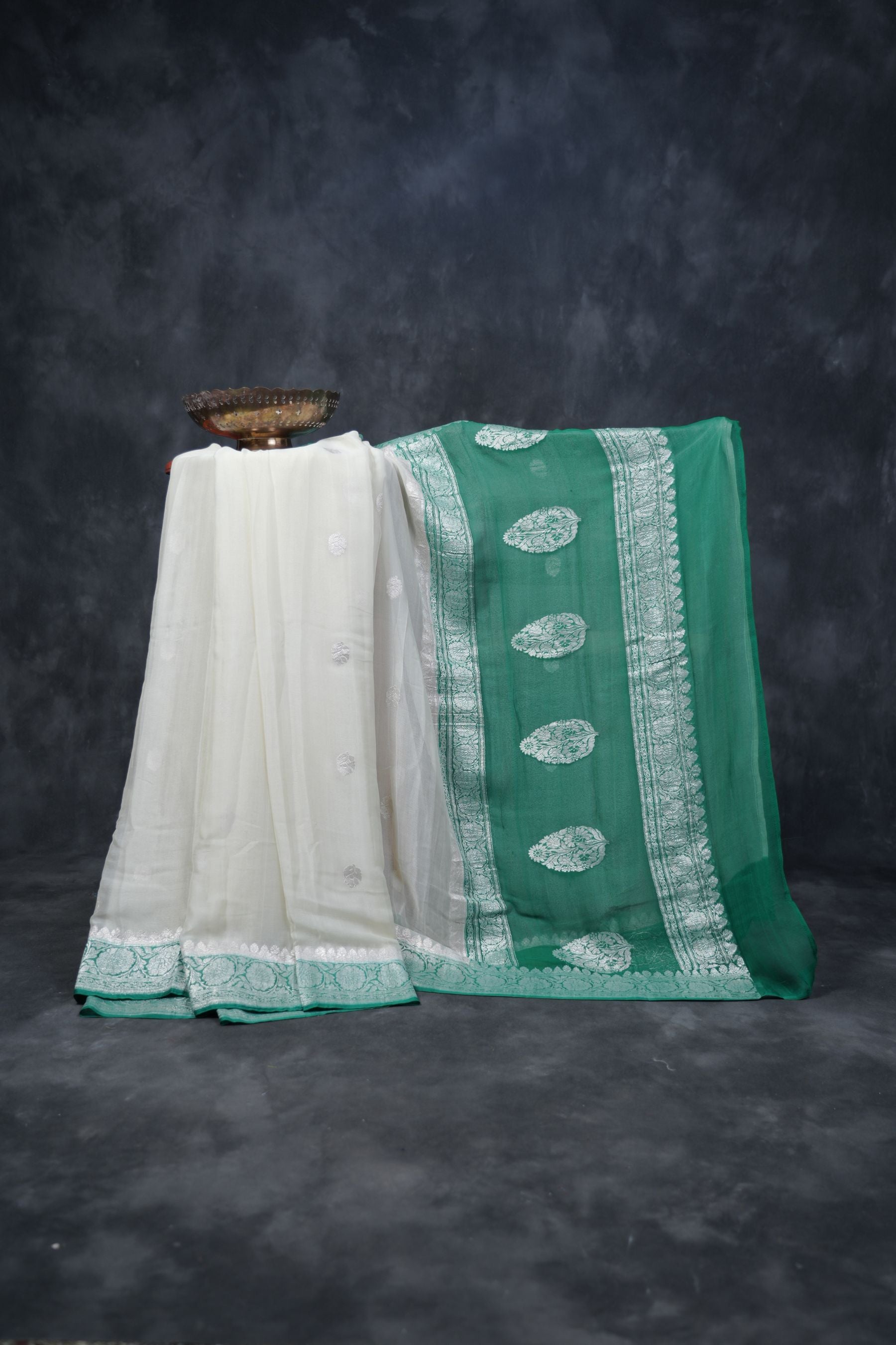 Silkmark Certified Georgette Saree: Premium Trendy Kaddi with Silver Weaving