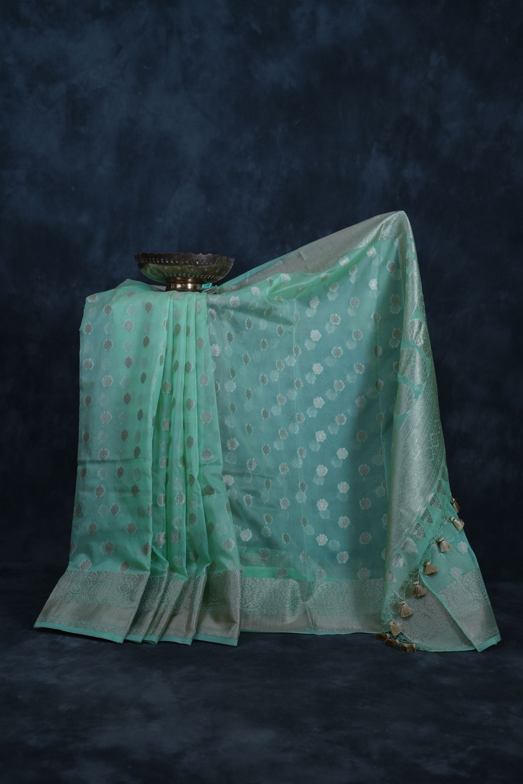 Handwoven Banarasi Kora Silk Saree with Detailed Patterns - Traditional