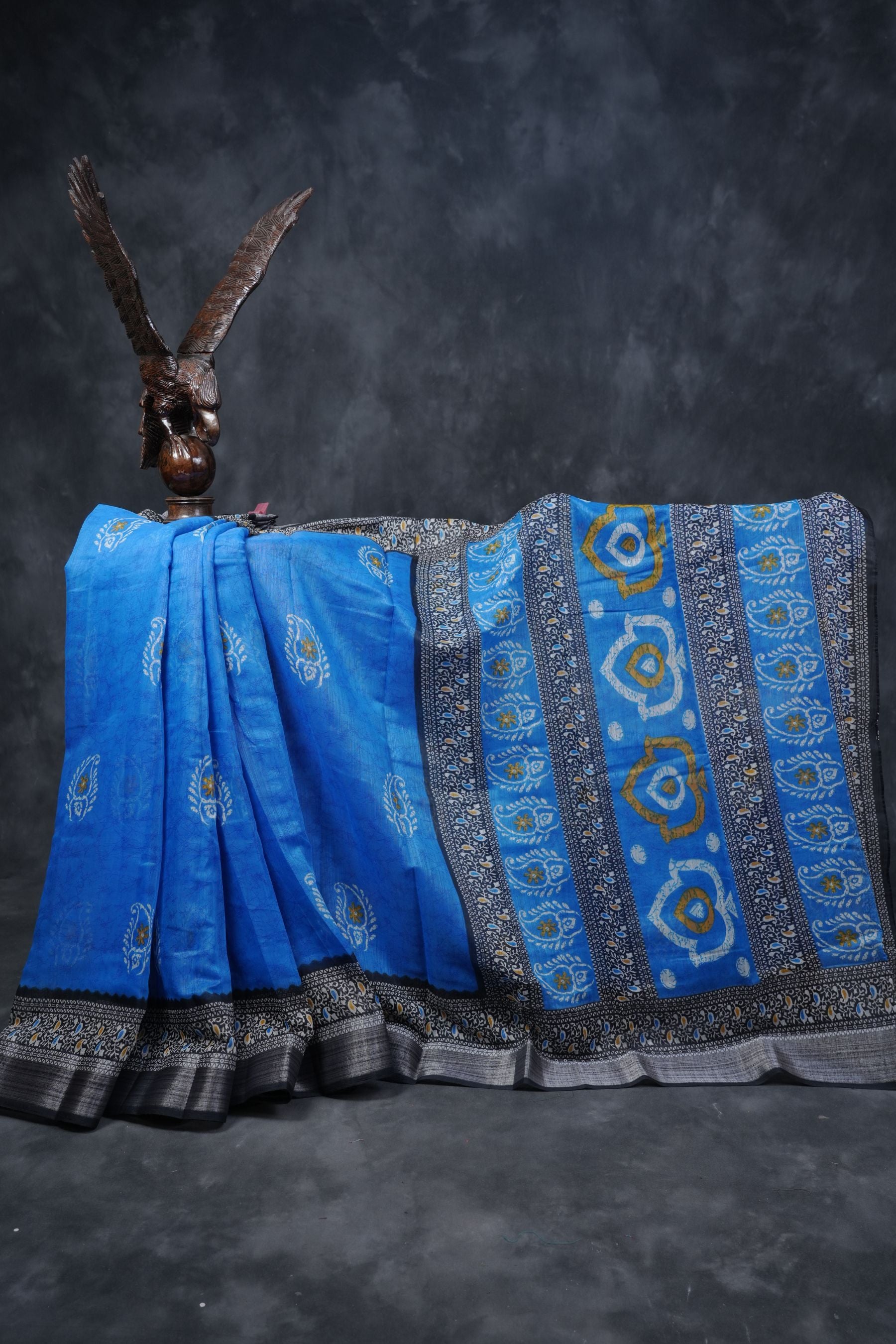 Soft Jute Sarees with Bhandini Prints & Elegant Kaddi Border – Shop Now!