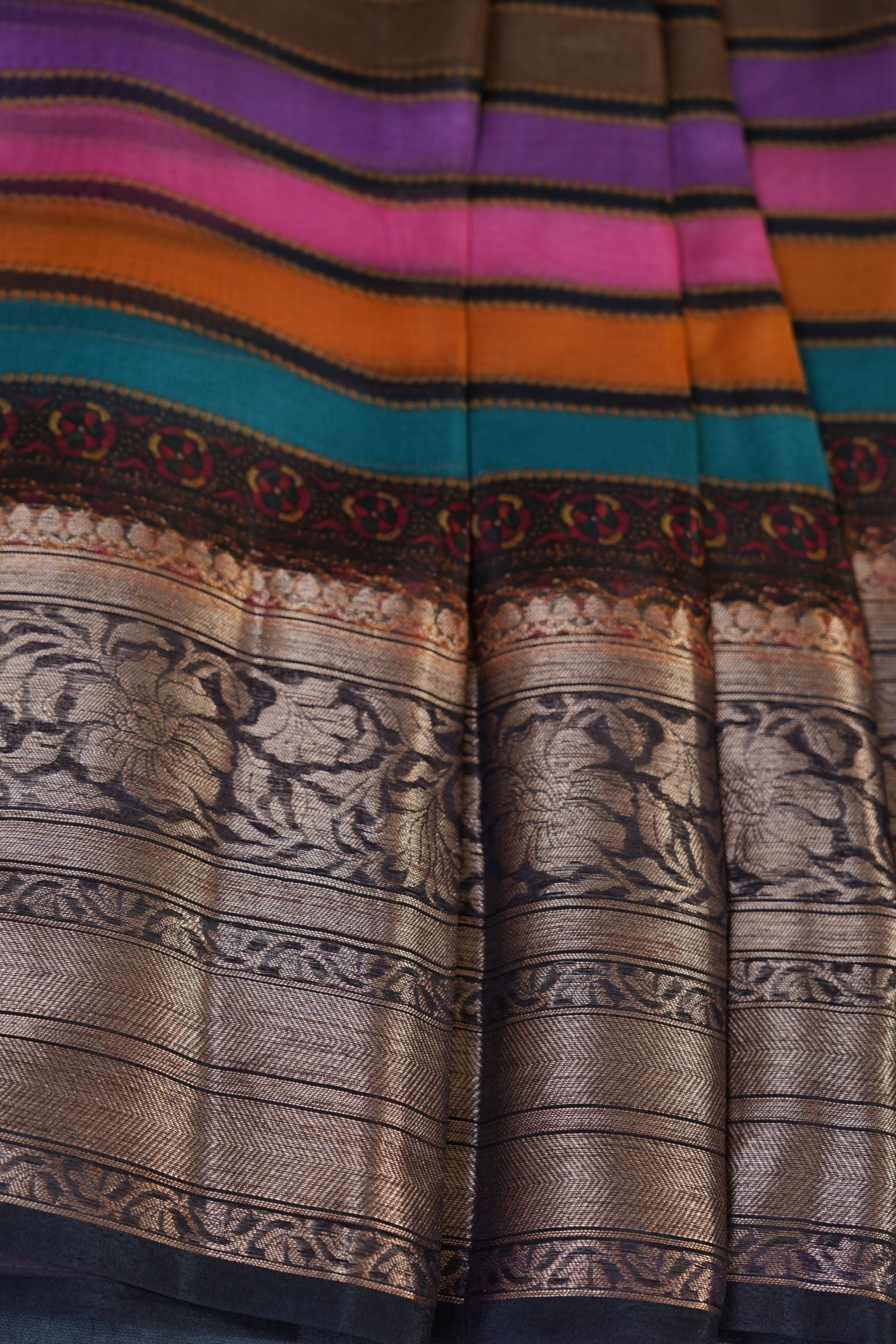 Exquisite Sabhyasachi Lehariya Organza Silk Saree with Kanchi Border Saree JCS Fashions