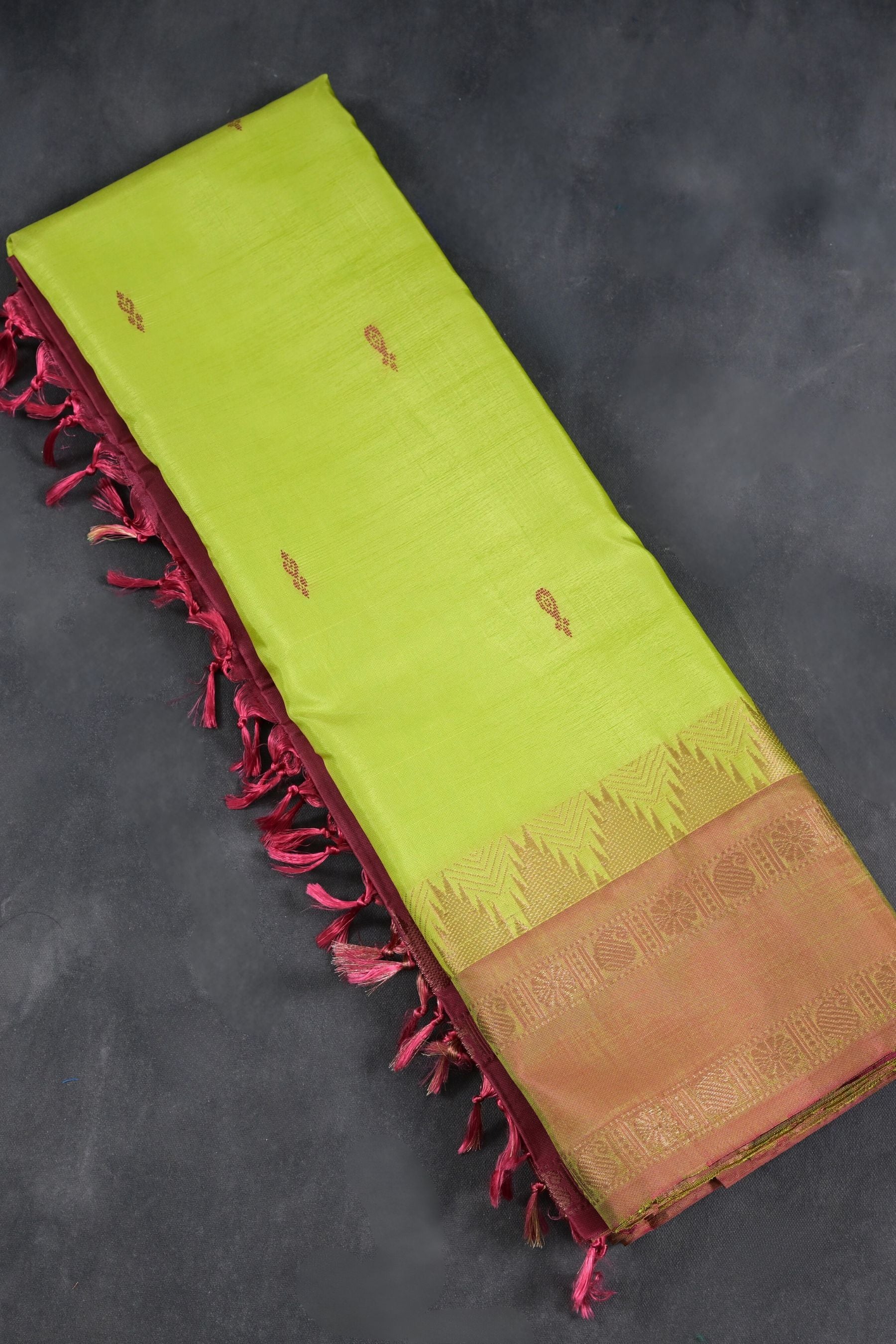 Eco-Friendly Banana Pith Saree with Gold Zari Border - JCS Fashions Saree JCS Fashions Light Green 5.5 meters