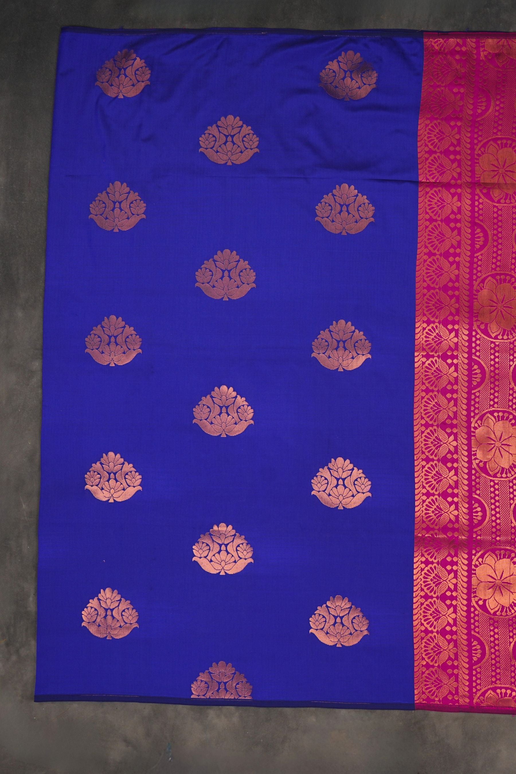 Elegant Kanchipuram Blended Silk Saree - Borderless, Radiant and Classy