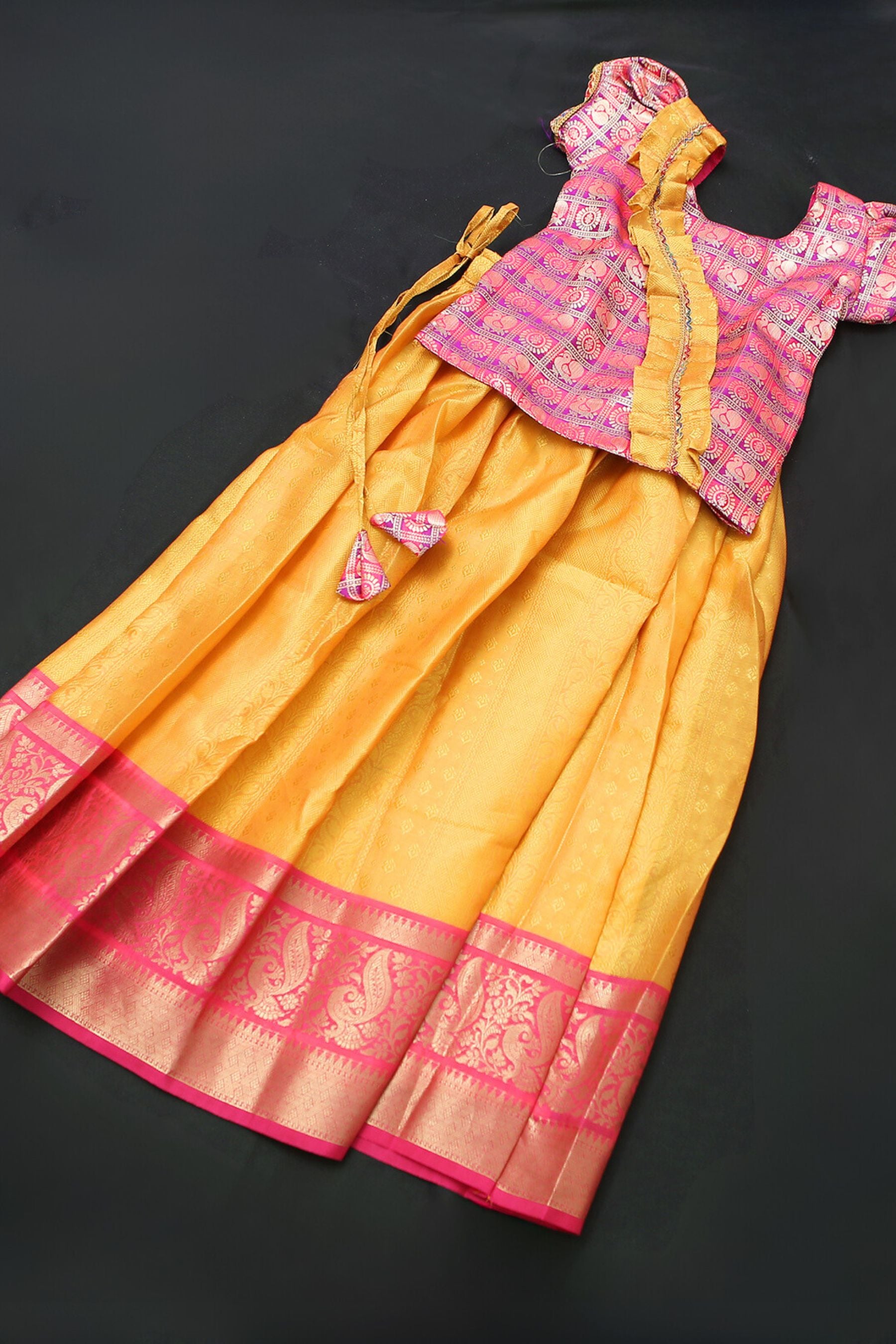 Elegant Banarasi Lehenga with Kanchipuram Border & Puff Sleeve Crop Top