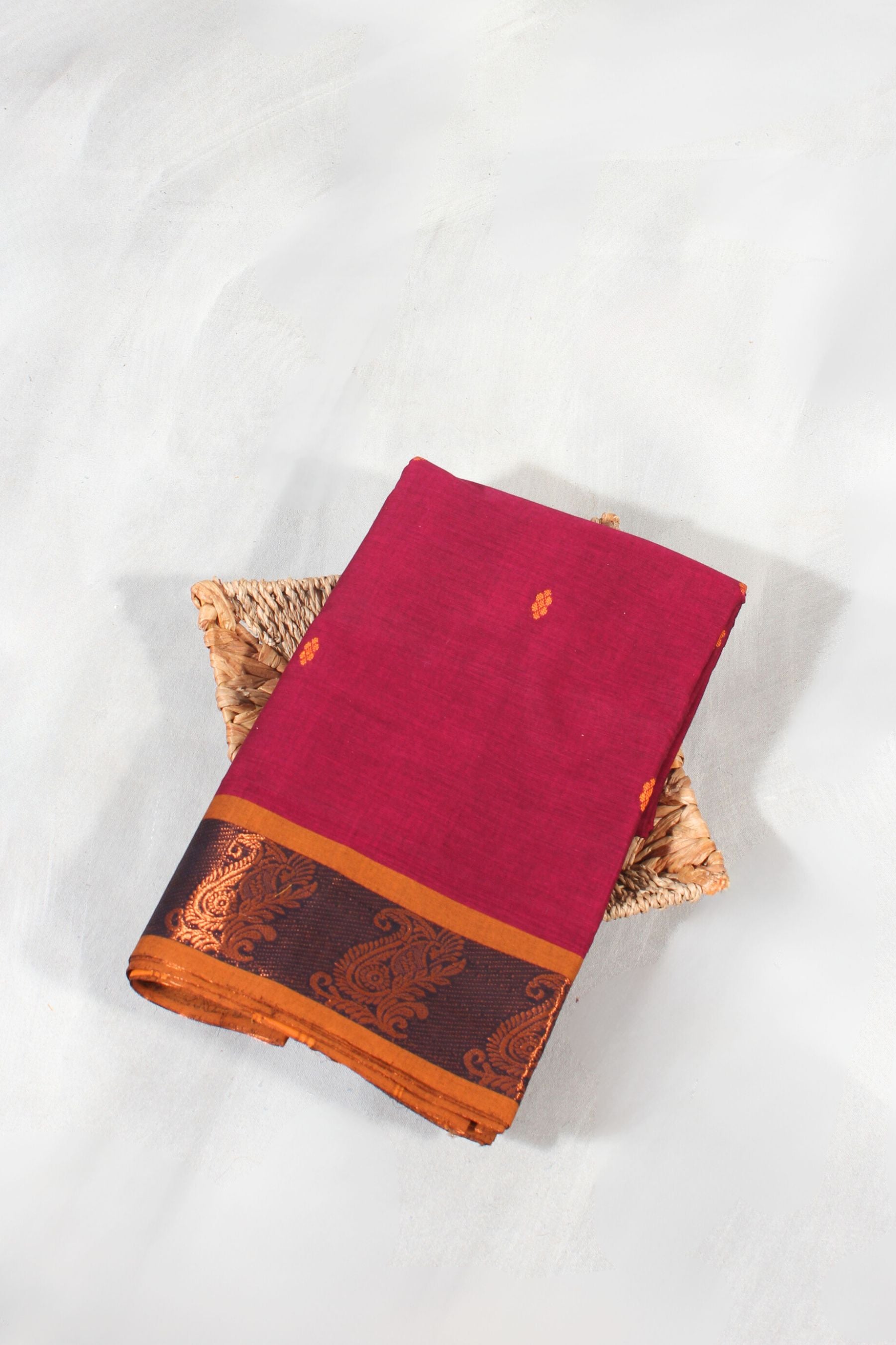 Timeless Elegance: Handcrafted Pure Cotton Saree with Distinctive Pallu