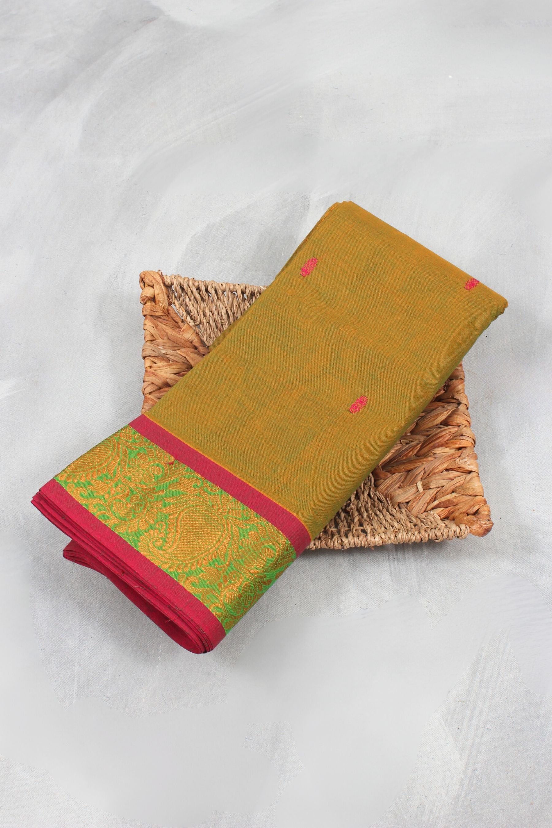 Classic Comfort Cotton Saree With Chic Lined Pallu – Blends Tradition