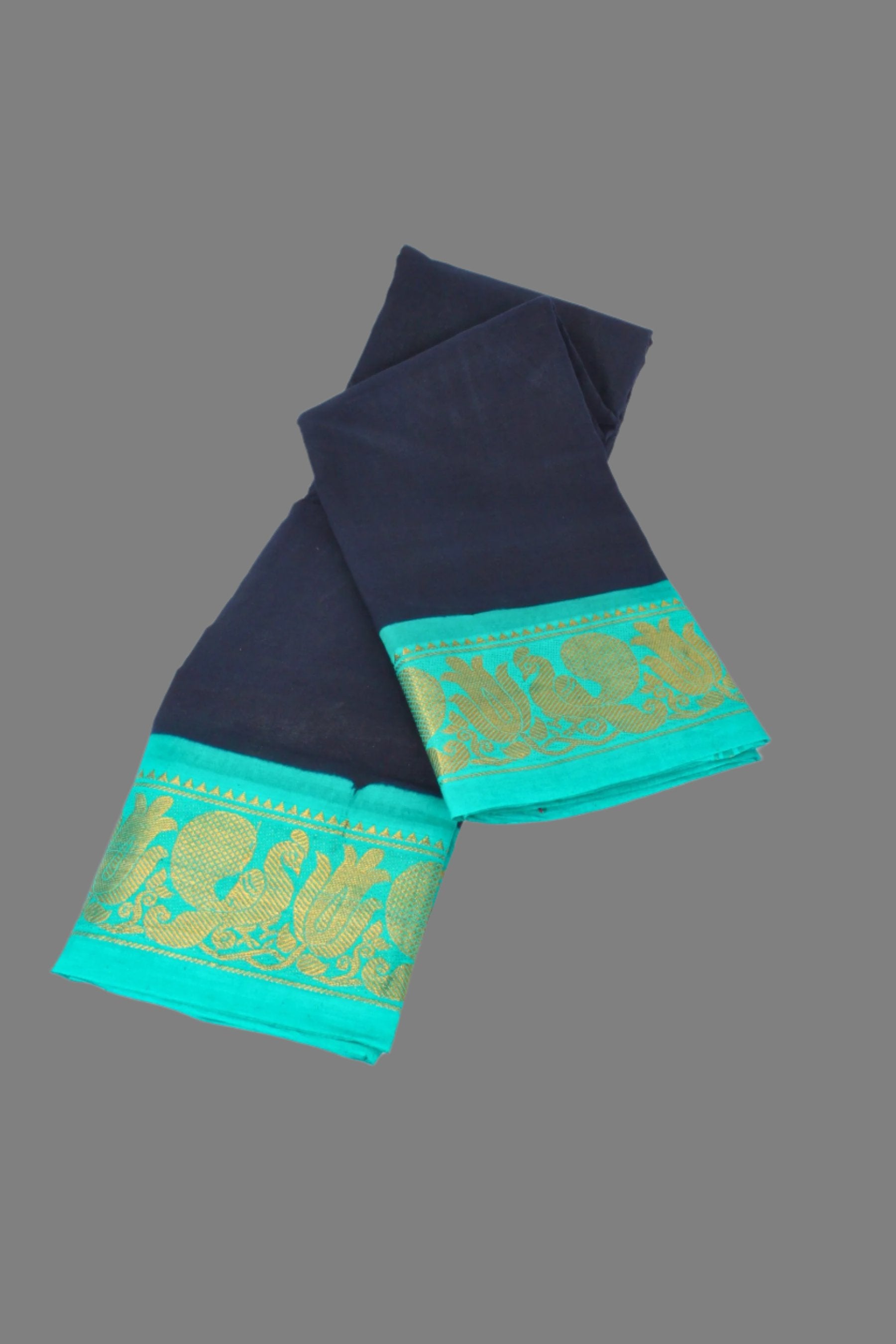 Traditional Elegance Madurai Sungudi Cotton Saree with Peacock Border