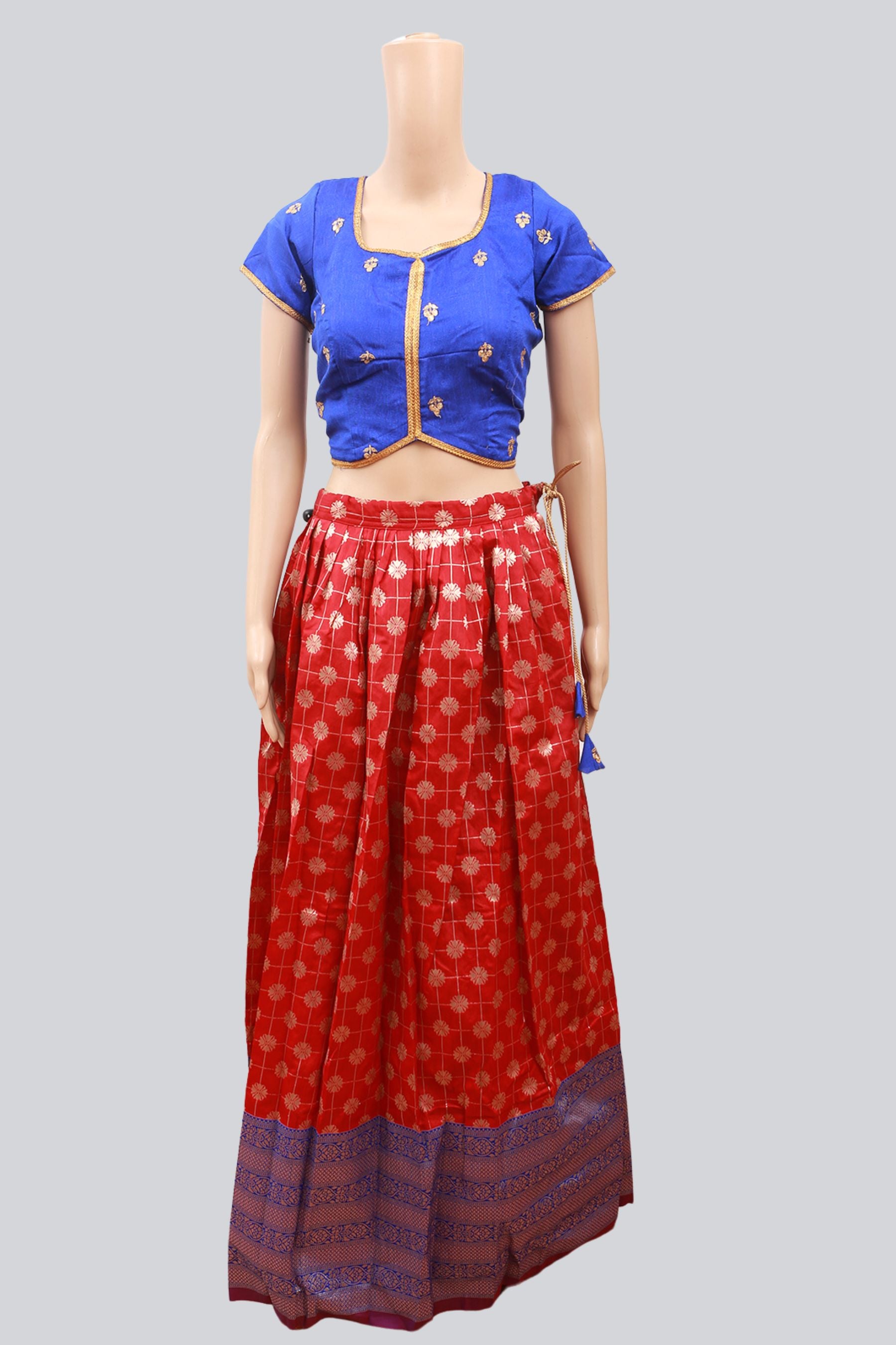 Exquisite Banarasi Pattu Lehenga with Kanchi Border and Blouse