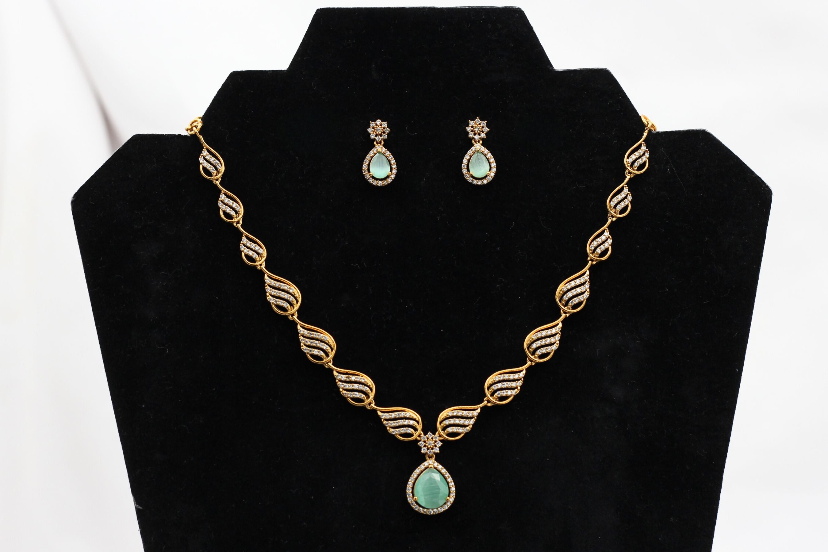 Regal Gold-Polished Jewelry Stone Necklace Set - JCS Fashions Jewelry JCS Fashions