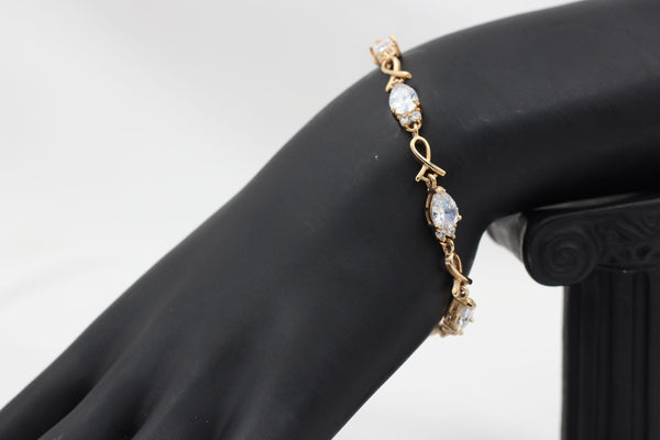 XUPING Exquisite Rose Gold Bracelet with Sparkling White Stones
