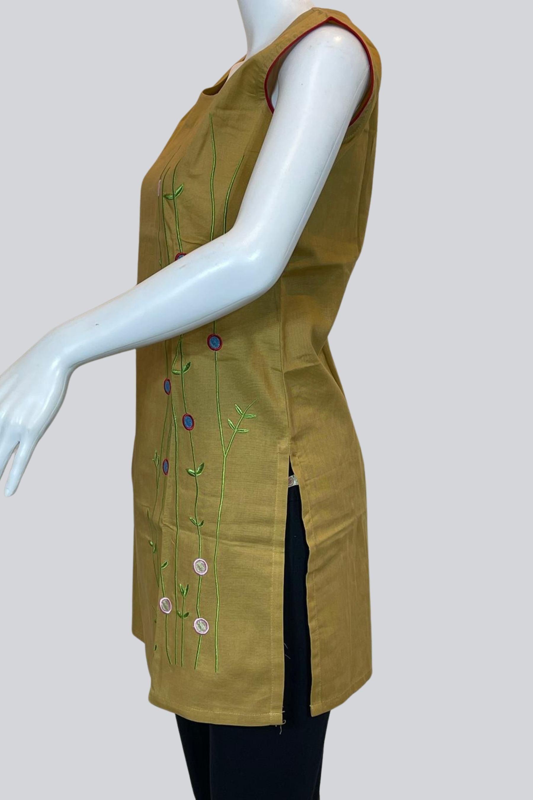 Elegant Embroidered Cotton Kurti: 31" Length, Stylish Short Sleeves KURTI JCS Fashions