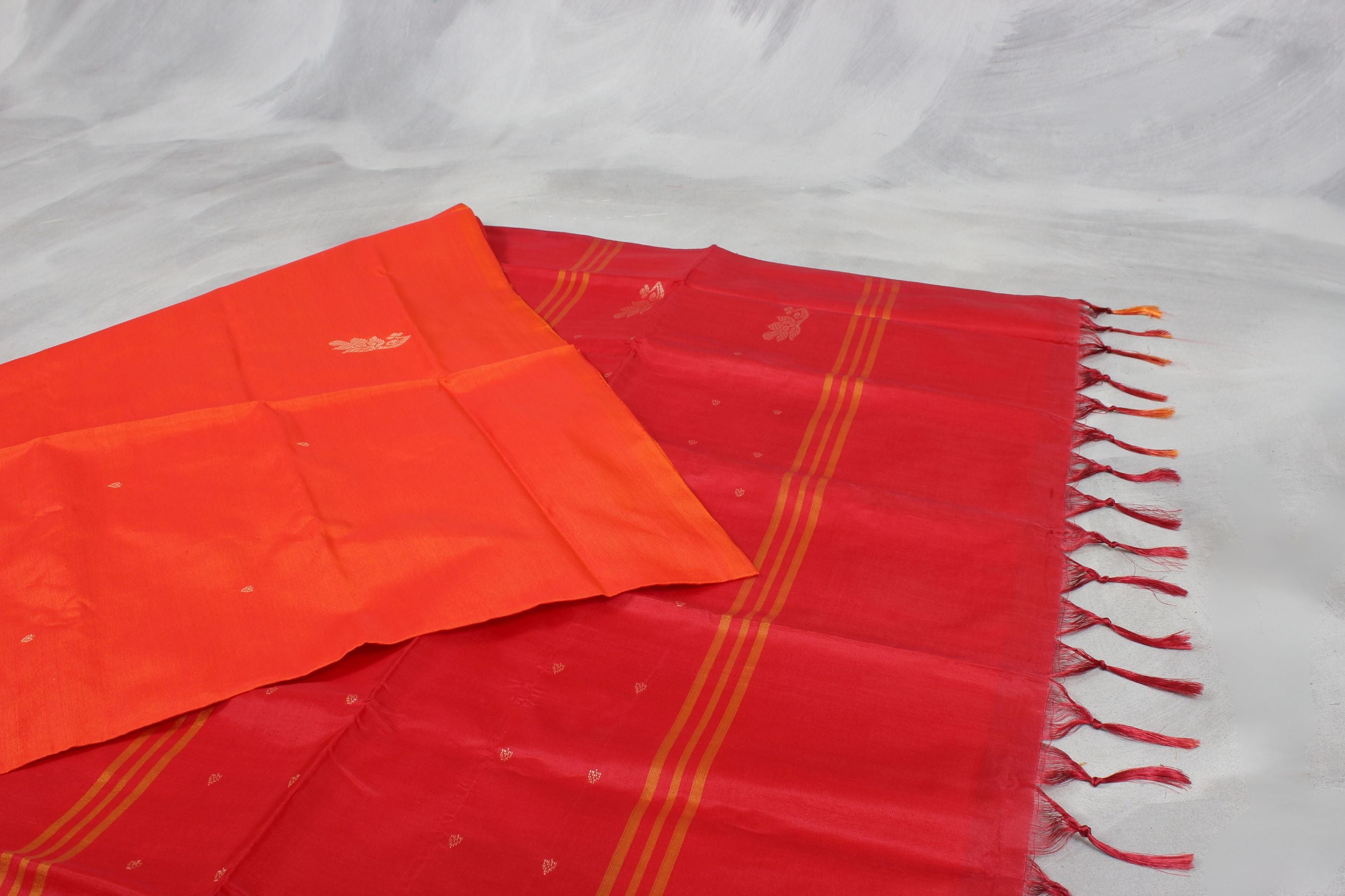 Borderless Banana Pith Saree: Traditional Elegance meets Grace Saree JCS Fashions