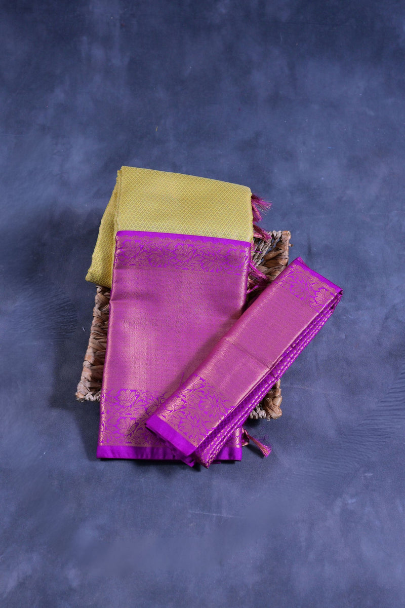 Handcrafted Pure Kanchipuram Silk Saree with Golden Butties