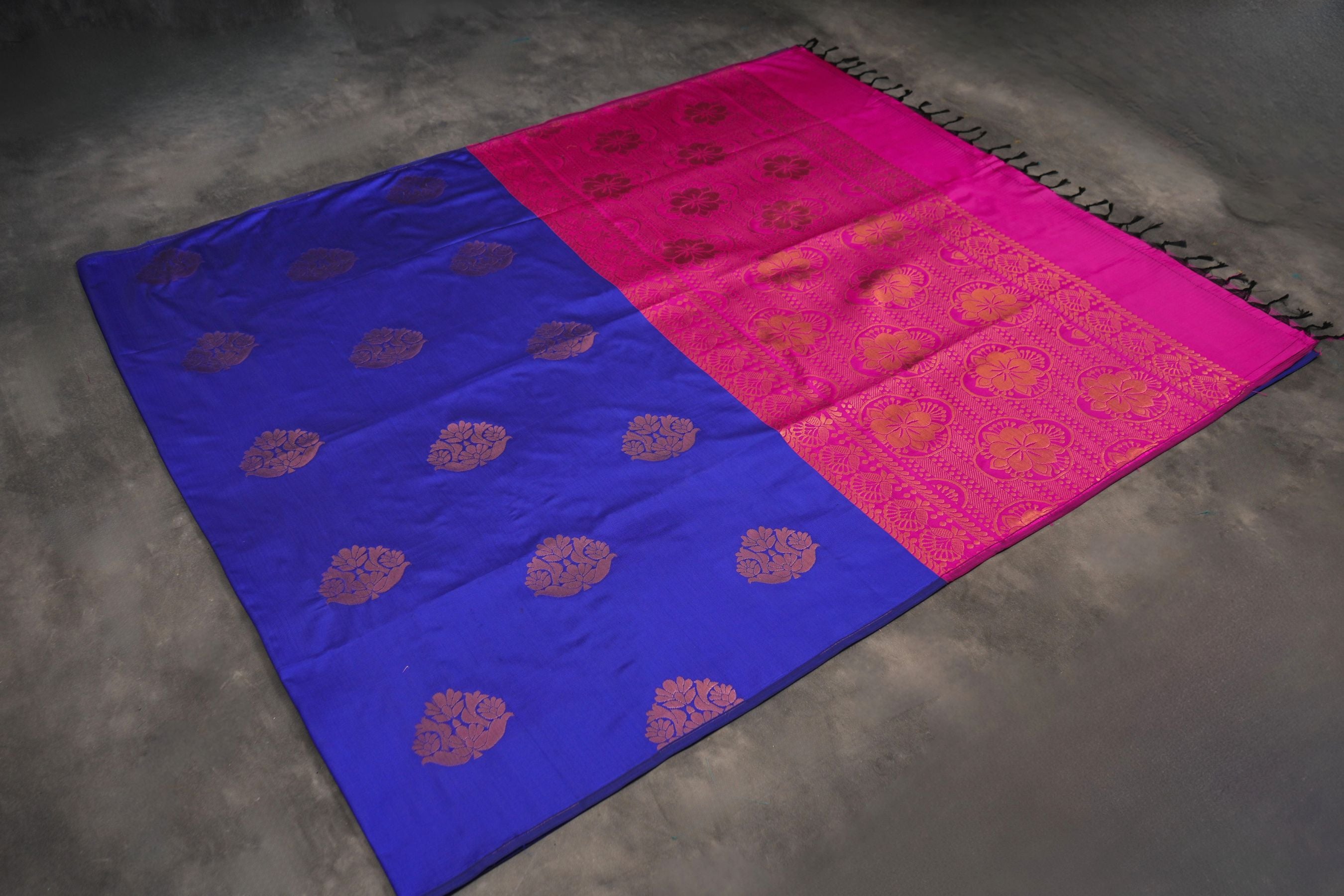 Elegant Kanchipuram Blended Silk Saree - Borderless, Radiant and Classy Saree JCS Fashions