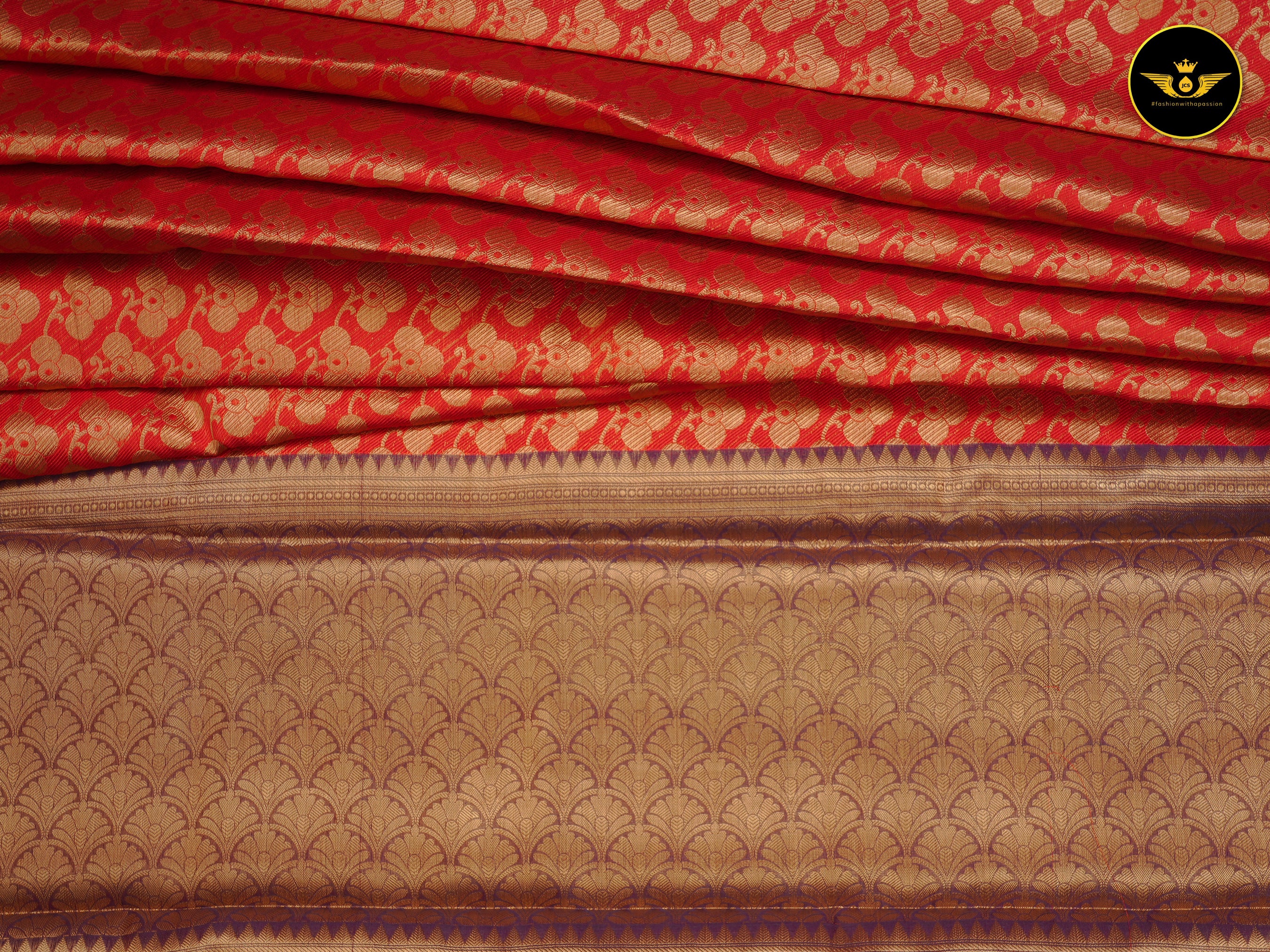 Kora Weaves Kancheepuram Style Saree With Brocade Blouse