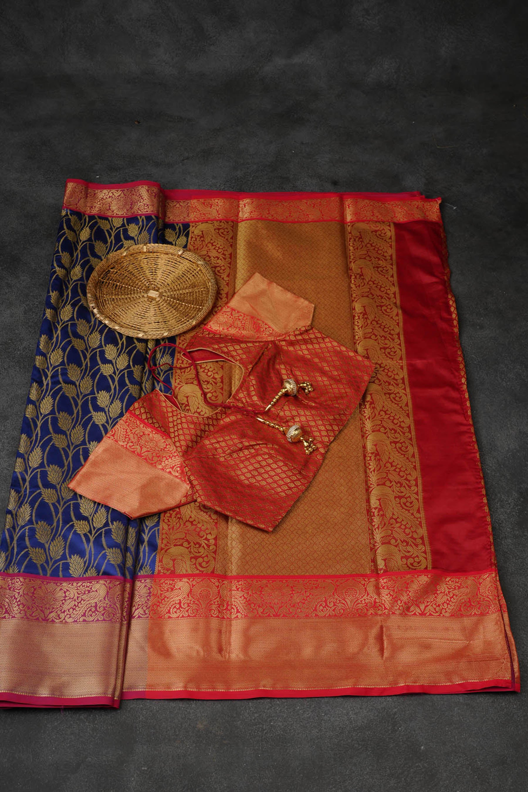 Kanchipuram Handloom Weaving Silk Saree | Blue and Red Border