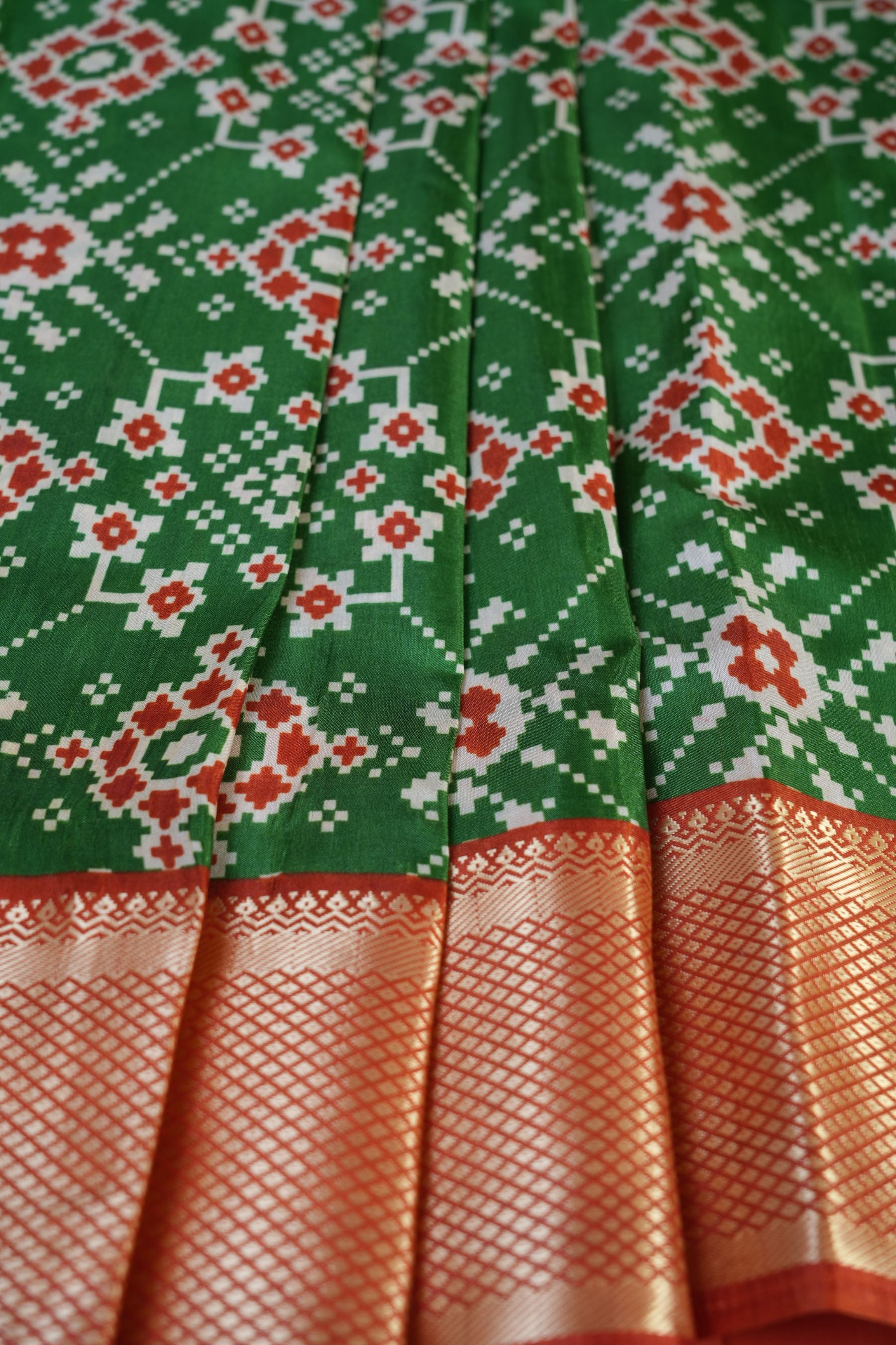 Exquisite Kanchipuram Semi Silk Ikkat Saree & Complementary Blouse Piece Saree JCS Fashions