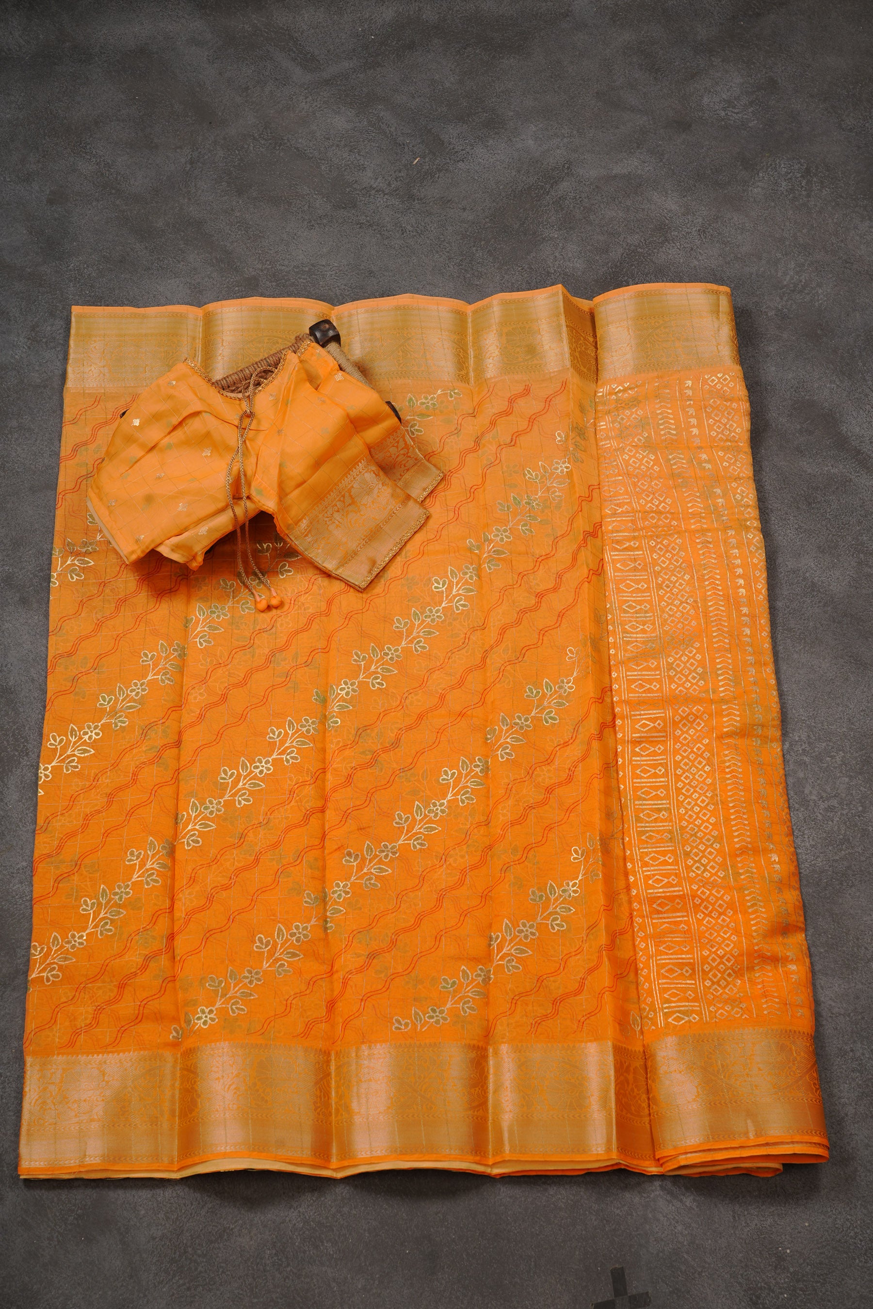 Kanchi Organza Saree with Beautiful Kanchi Border and Stitched Blouse