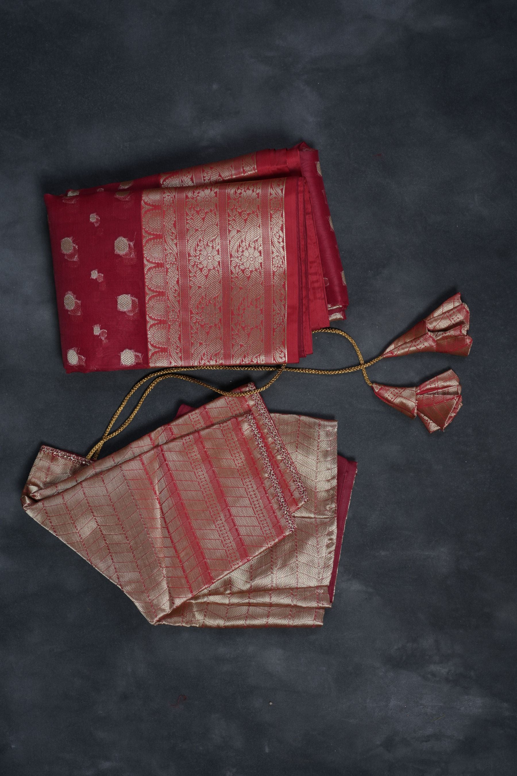 Luxurious Banarasi Organza Sarees: Best Quality Weaving and Rich Pallu