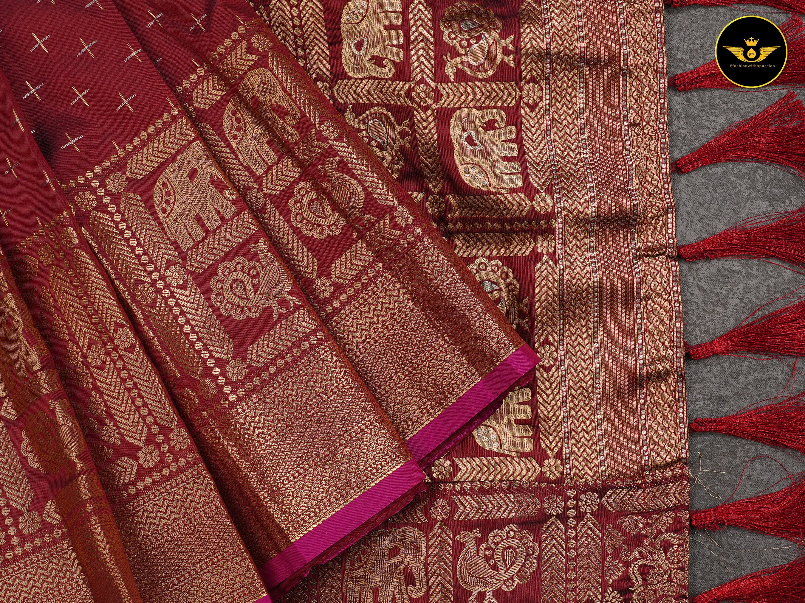 Semi Soft Silk Saree With Zari Woven Border And Pallu