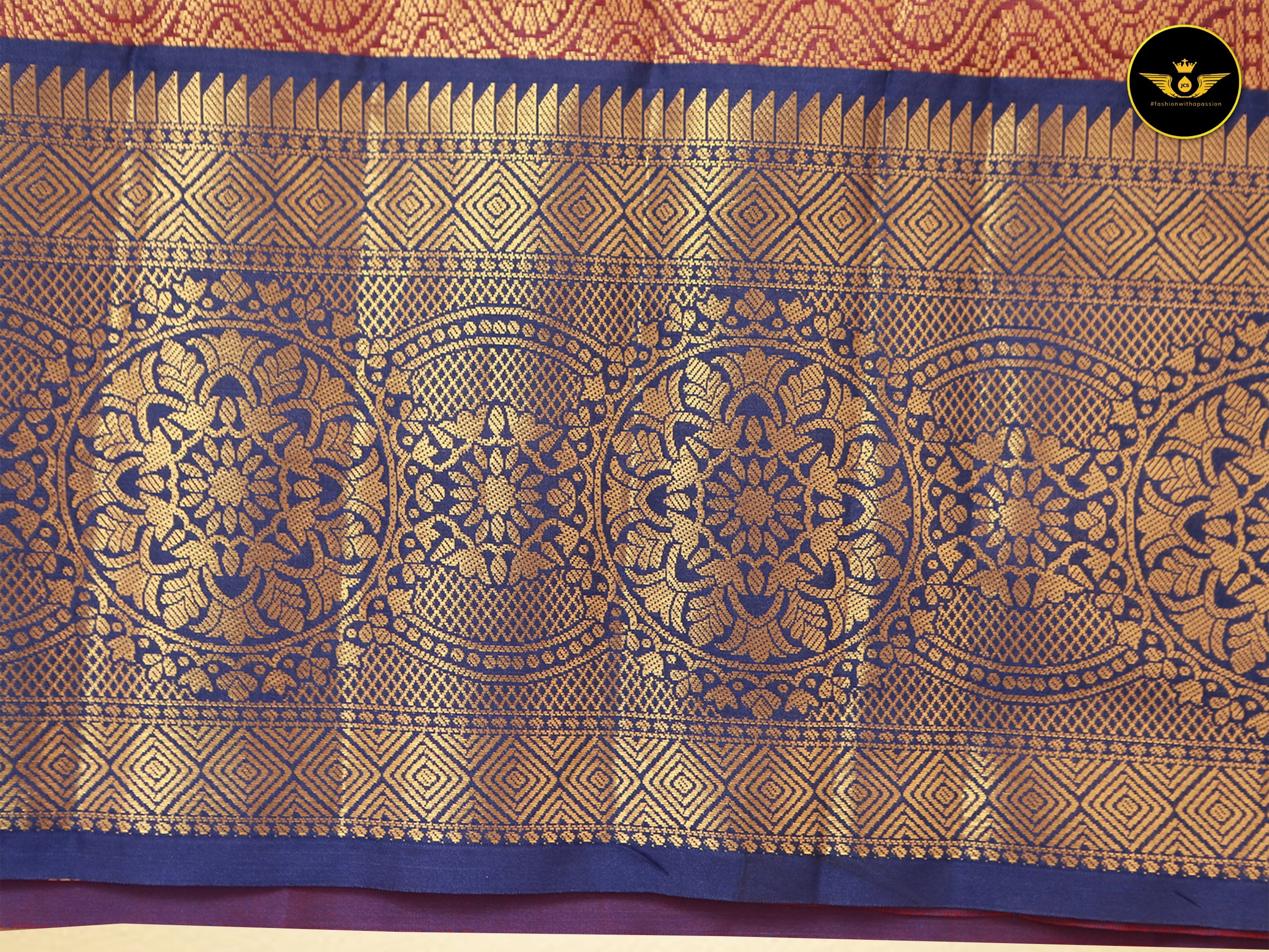 Banarasi Handloom Saree: All-Over Zari Butta with Contrast Border SAREE JCS Fashions