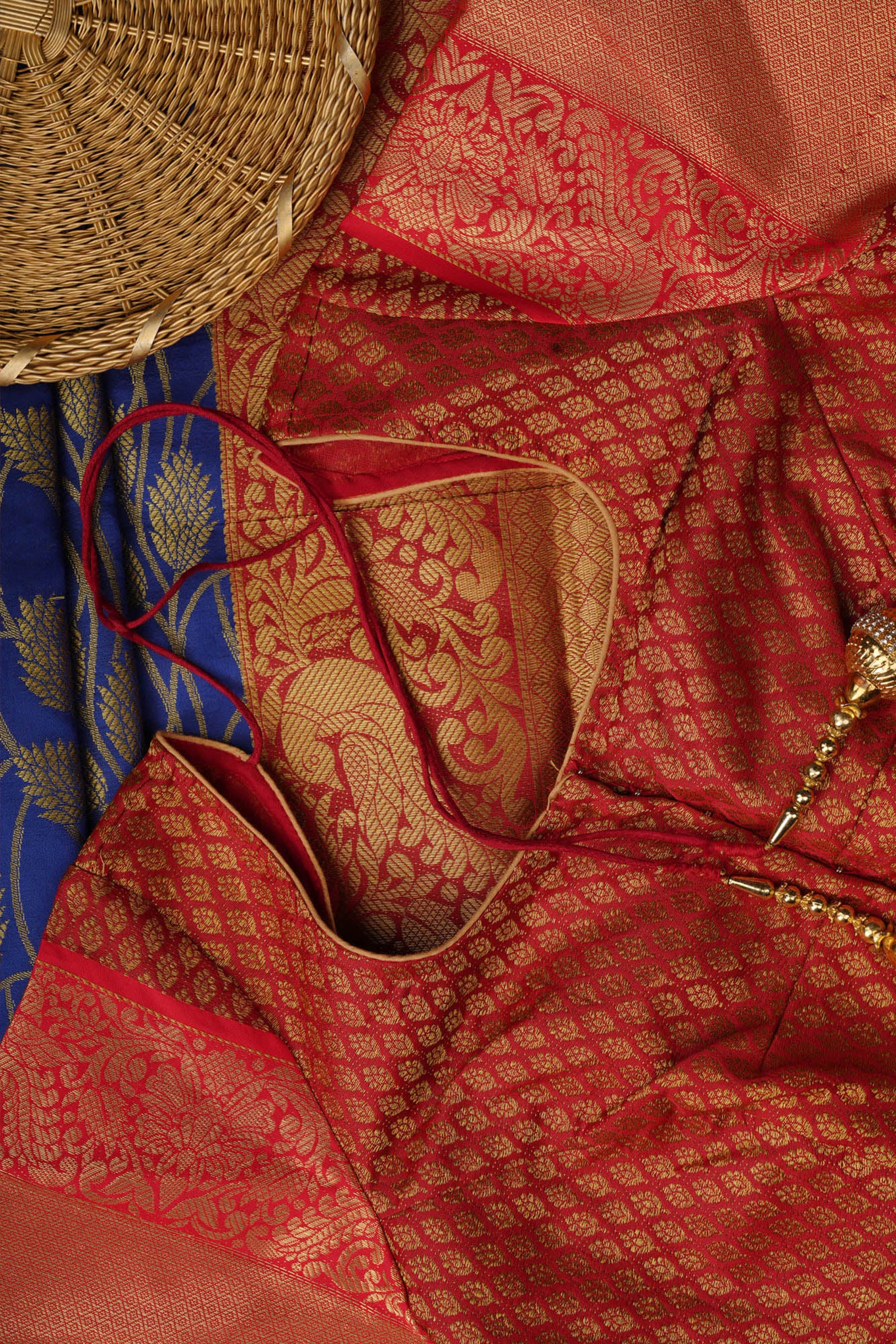 Kanchipuram Handloom Weaving Silk Saree | Blue and Red Border