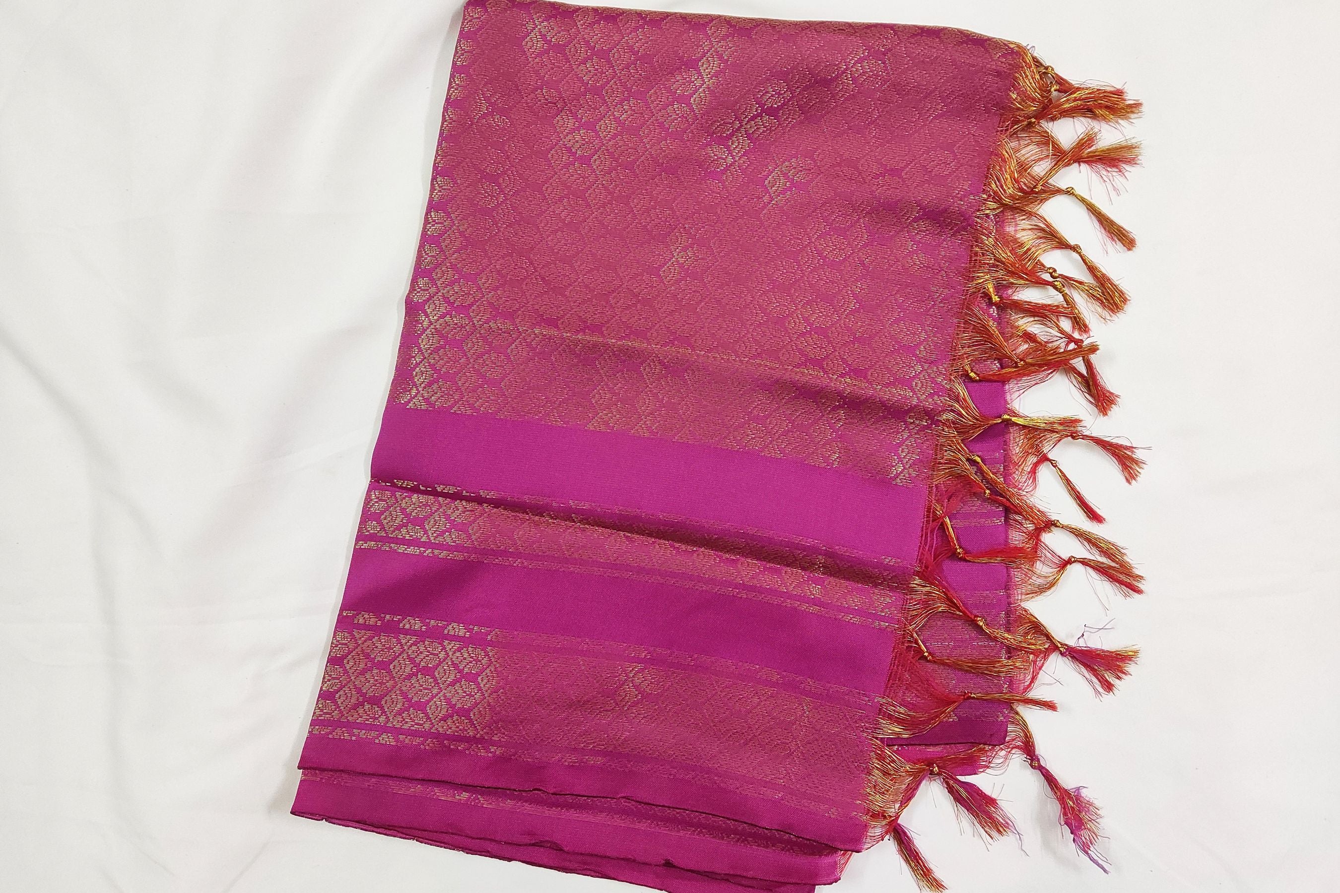 Elegant Ponnadai Shawl by JCSFashions - Blend of Tradition and Style Shawl JCS Fashions Lavender Pink 2 meters