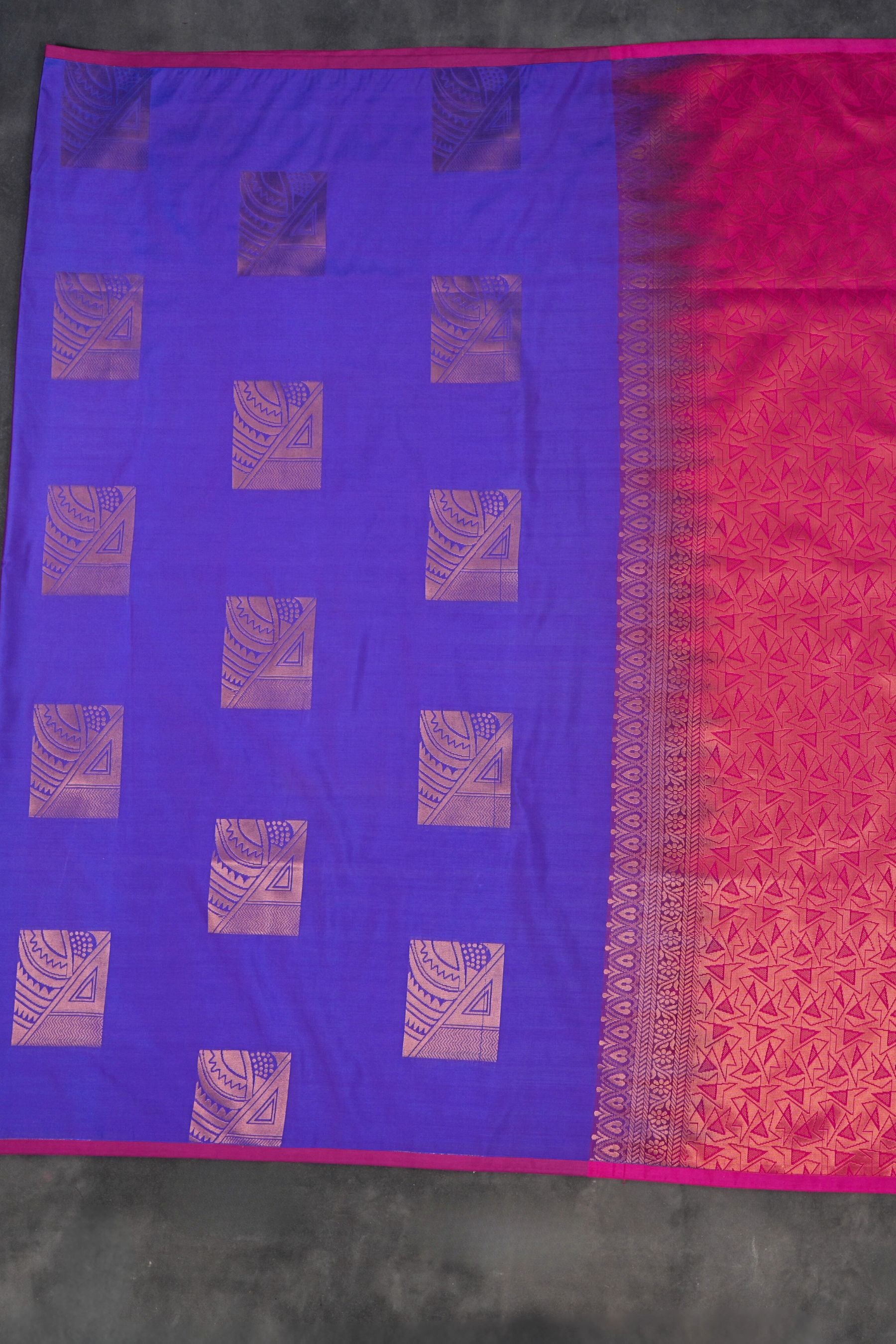 Premium Borderless Kanchipuram Blended Silk Saree - Timeless Elegance