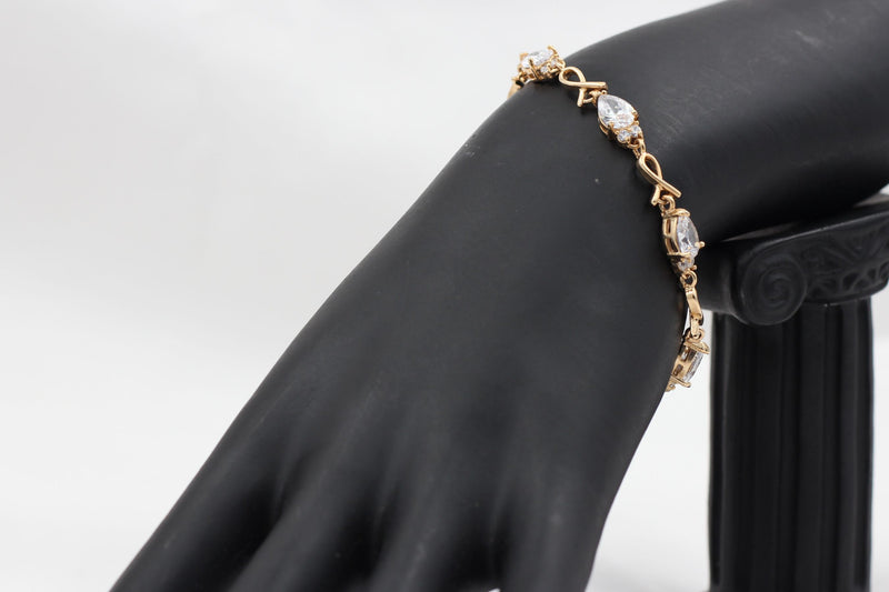 XUPING Exquisite Rose Gold Bracelet with Sparkling White Stones