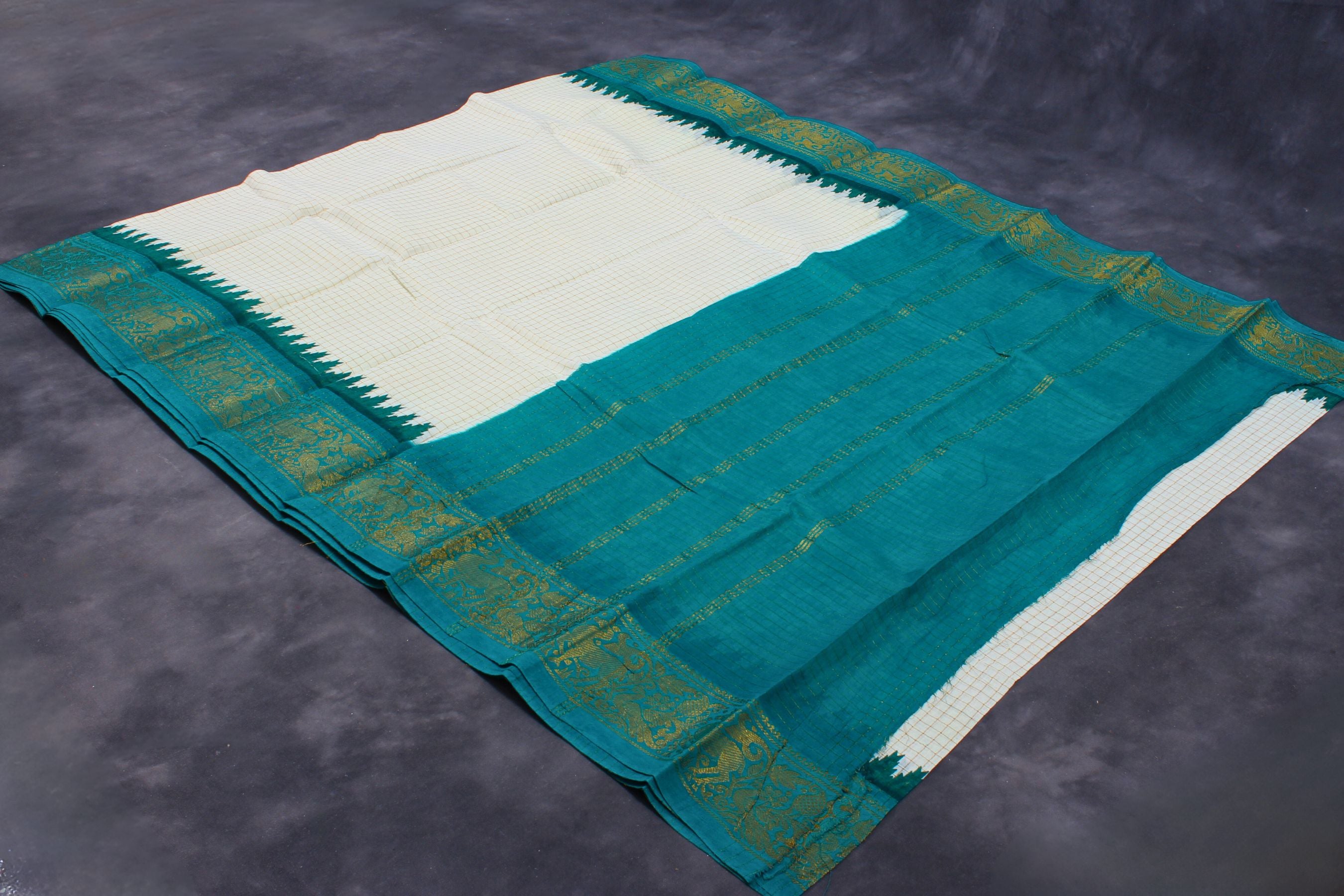 Madurai Pure Sungudi Cotton Saree with Golden Checks & Zari Border