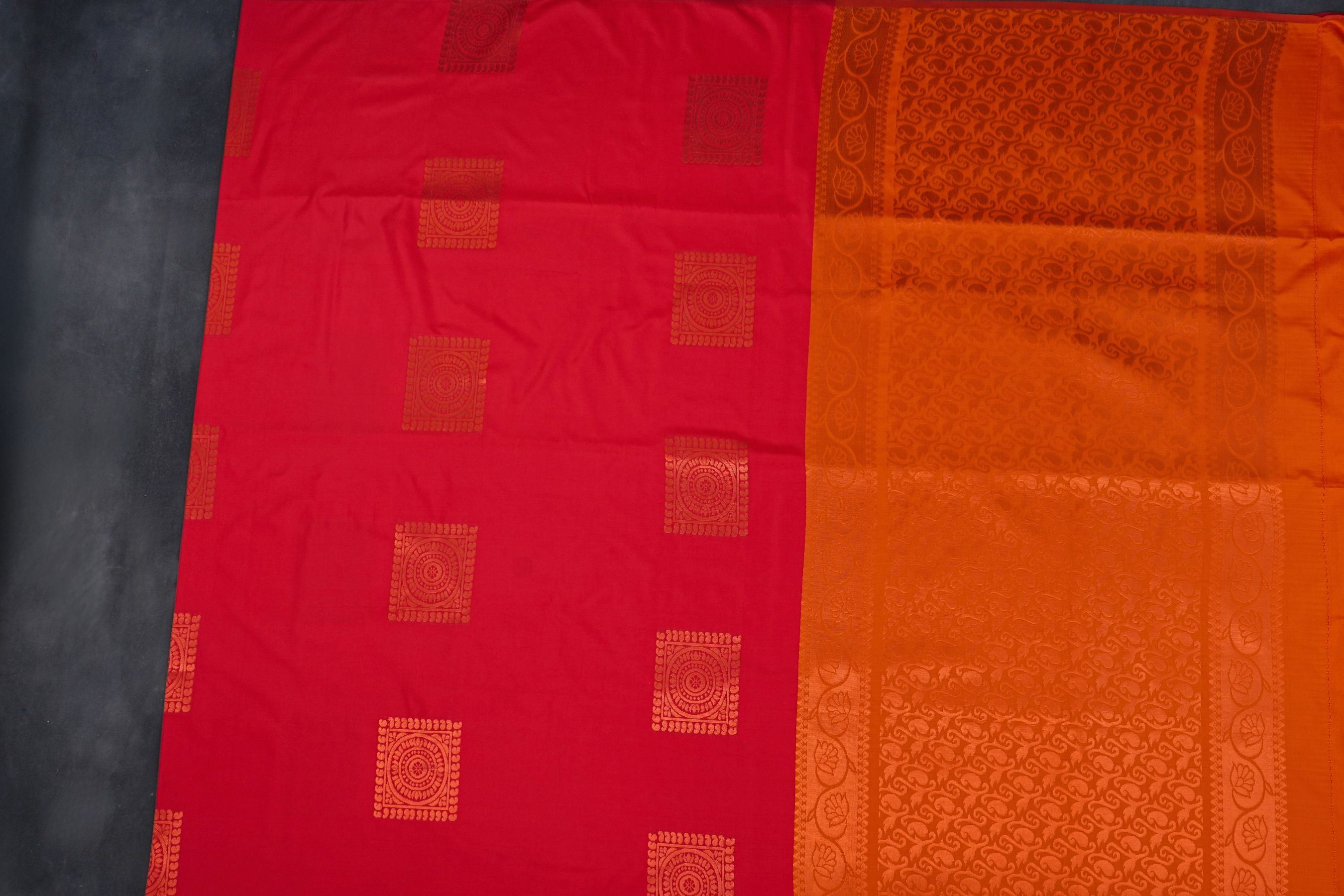 Kanchipuram Blended Silk Saree: Borderless Elegance for Timeless Style Saree JCS Fashions