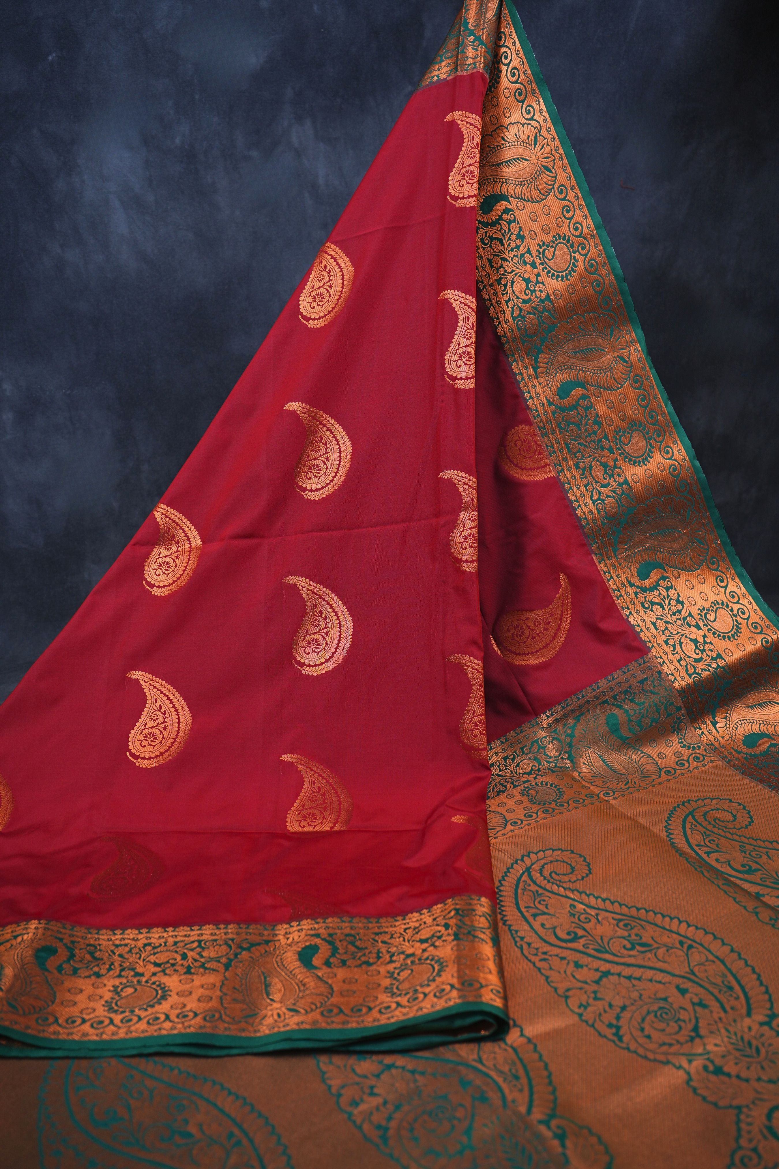 Elegant Kanchipuram Blended Silk Saree: Embrace Tradition and Style Saree JCS Fashions