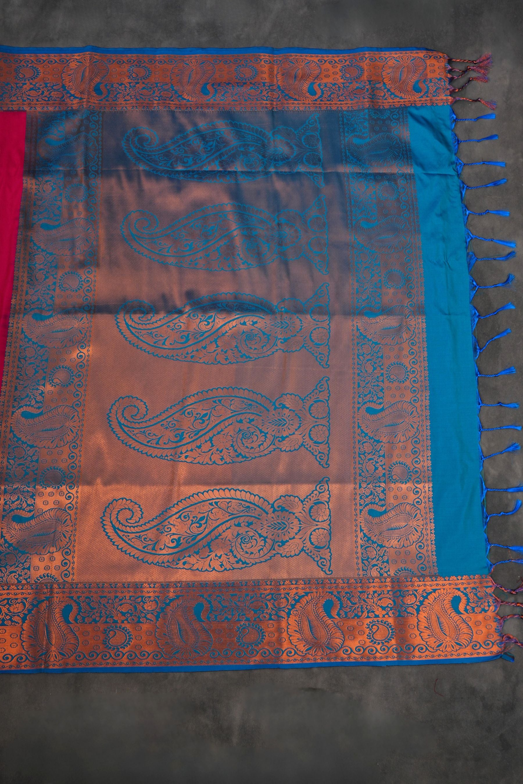 Traditional Elegance: Kanchipuram Blended Silk Saree with Rich Pallu Saree JCS Fashions