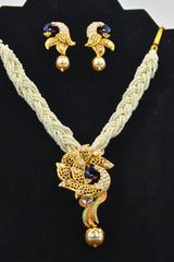 Diva's Gold-Plated Brass Jewelry Set with Pearls - Necklace and Earrings