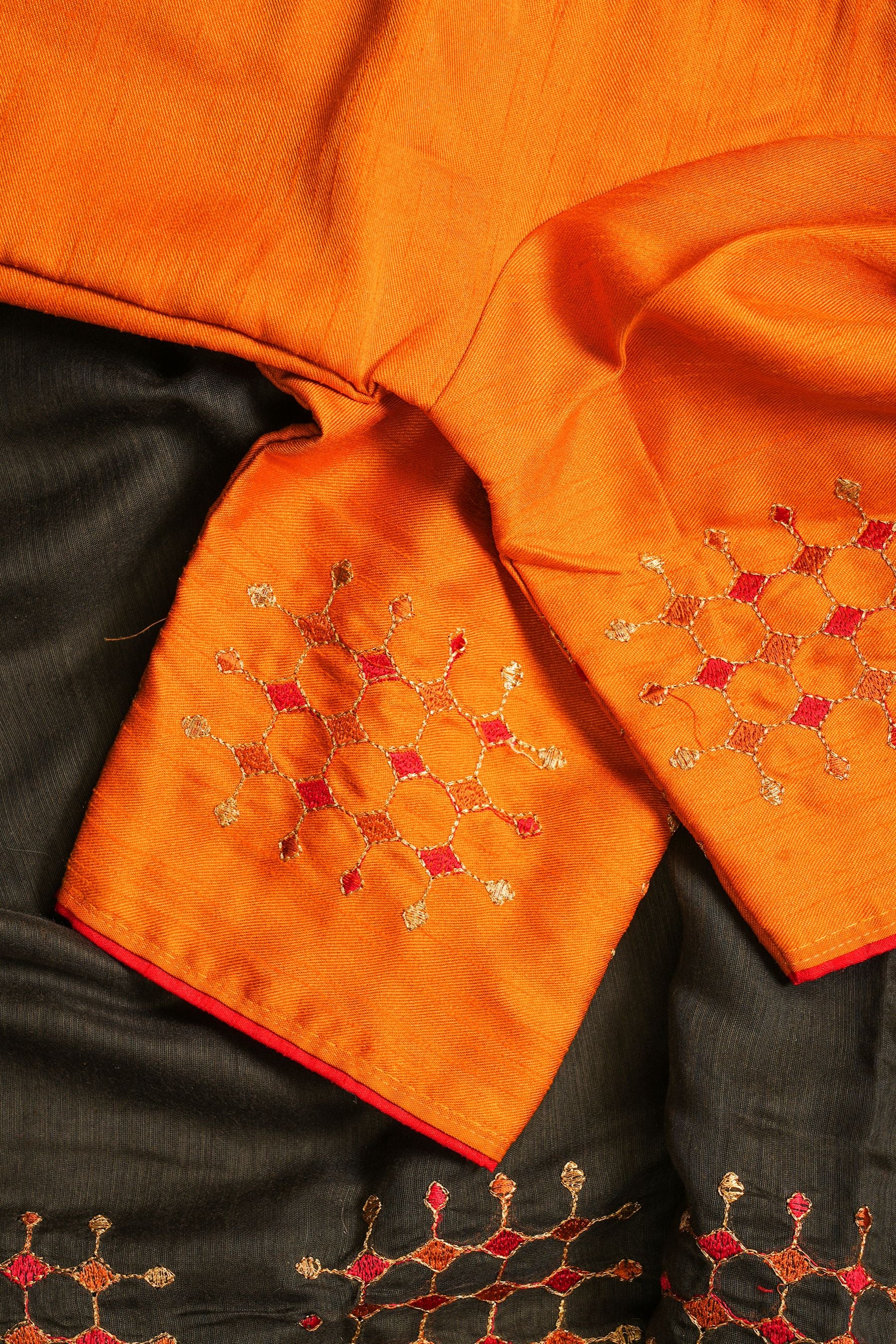 Chic Lenin Silk Embroidery Sarees: Gold Zari Weaving, Embroidery Blouse