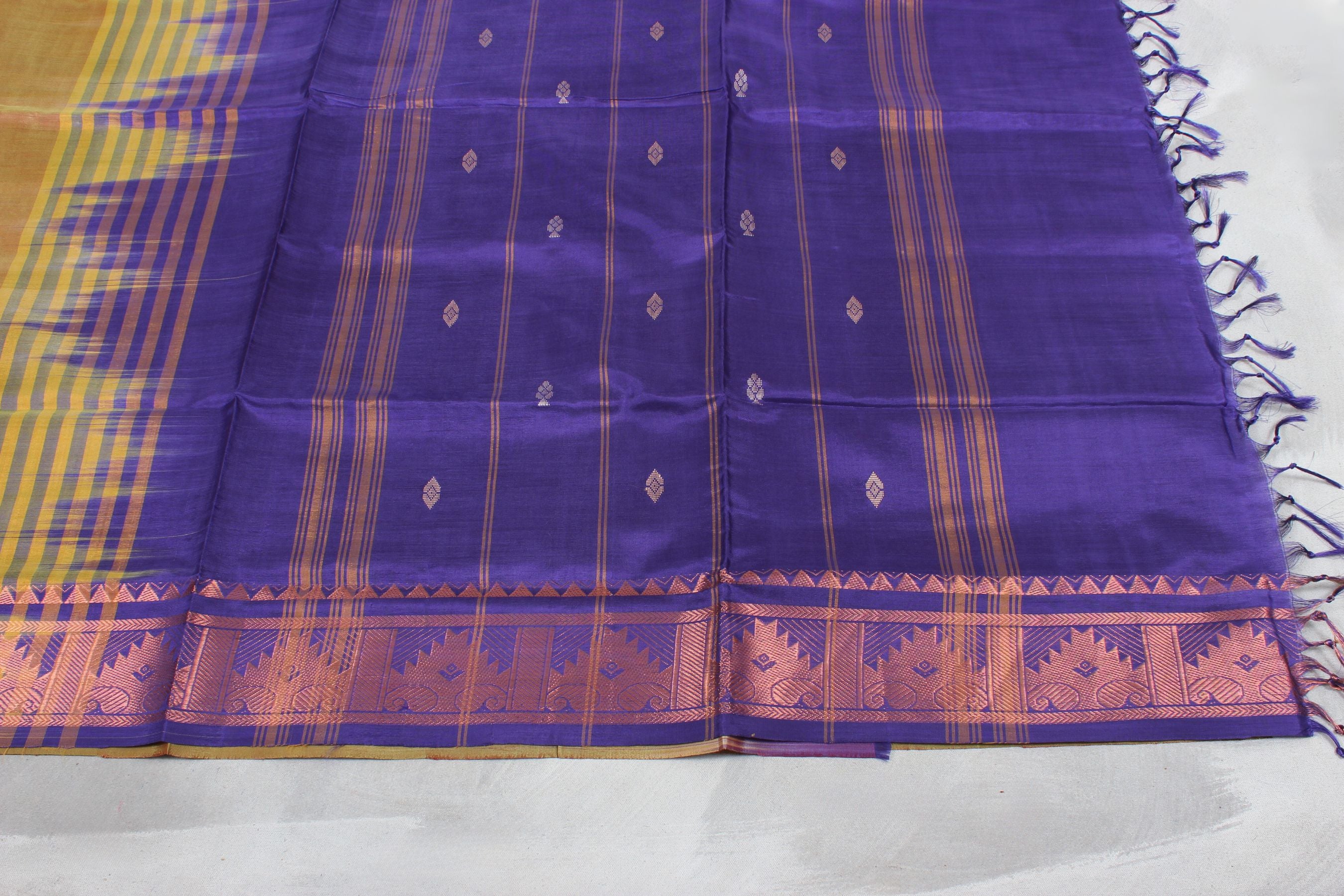 Ethnic Elegance: Eco-friendly Vaazhai Naar Saree with Zari Border Saree JCS Fashions