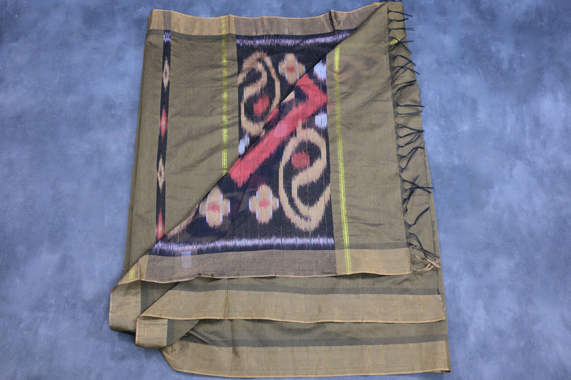 Pure Soft Cotton Saree with Exquisite Ikkat Design - Traditional Elegance