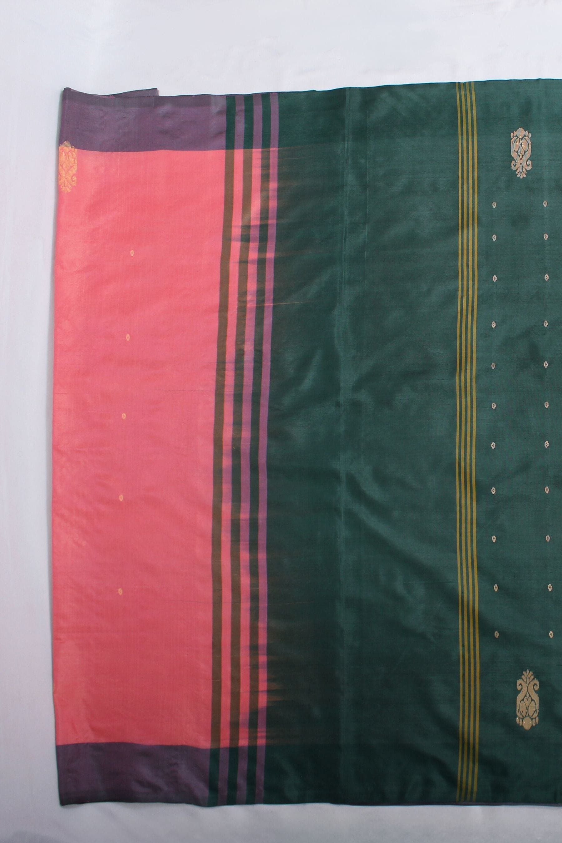 Eco-Friendly Vaazhai Naar Saree: Embrace Elegance in Tradition