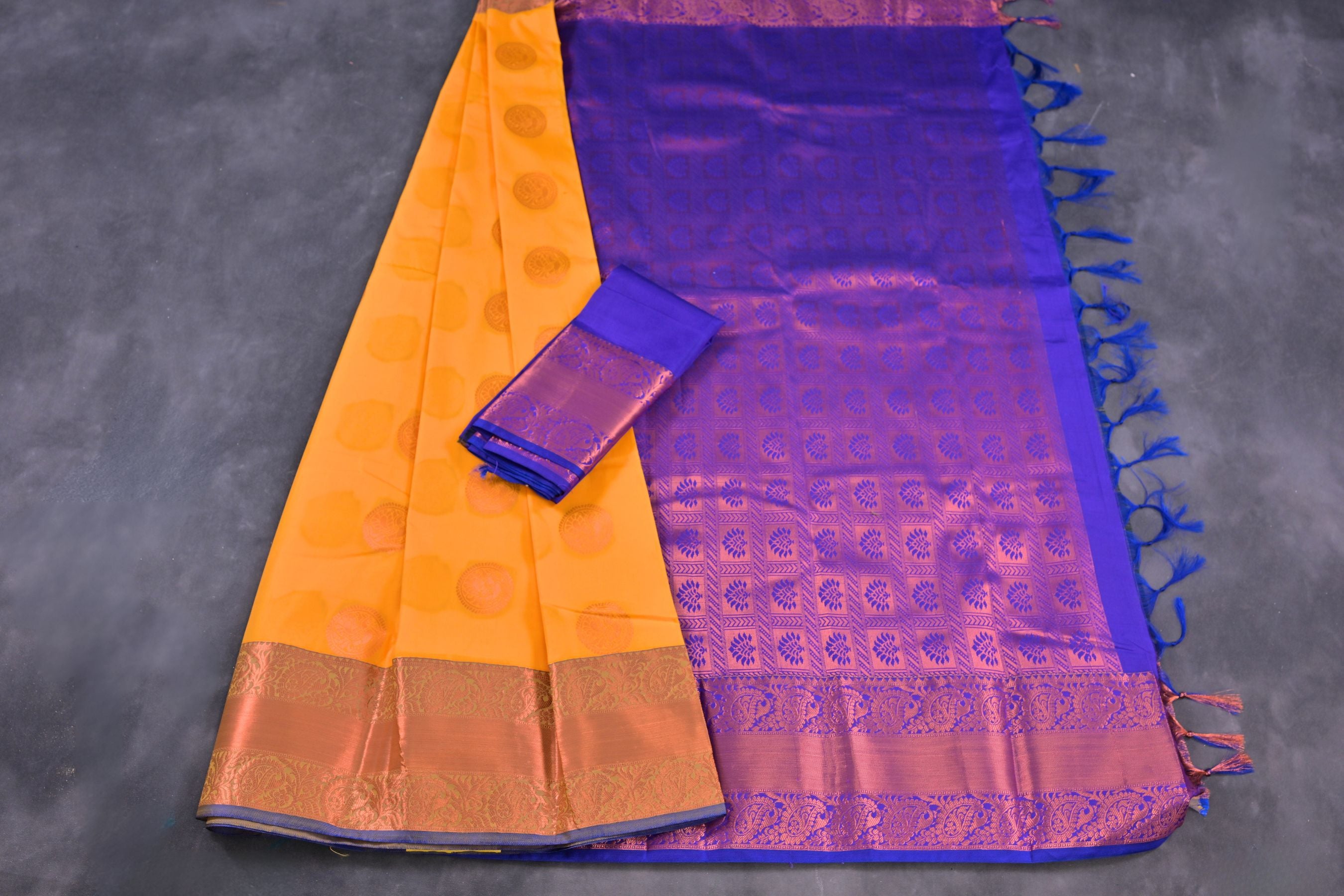 Copper Zari Saree with Peacock Motifs: Blend of Tradition and Elegance