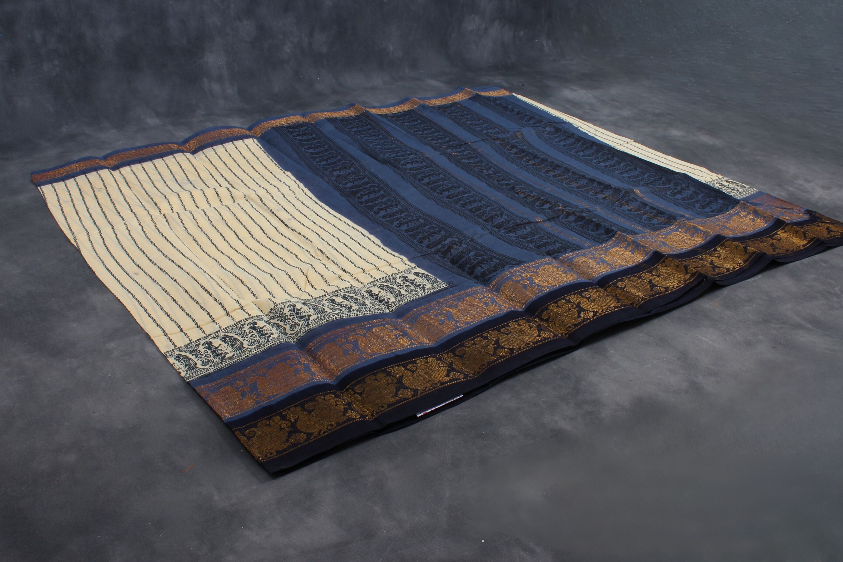 Madurai Sungudi Cotton Saree: Traditional Elegance in Pure Cotton Saree JCS Fashions